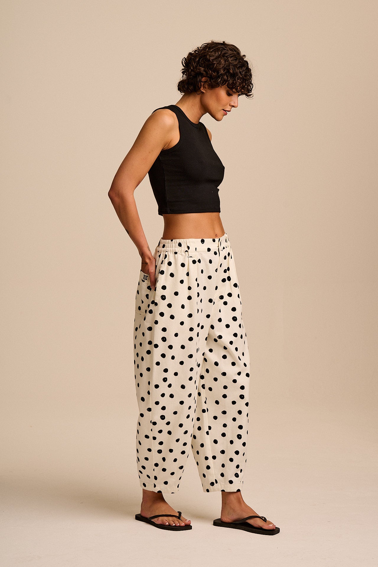 Ashby - Cotton Barrel Leg Trousers in Ecru & Black Polka Dot