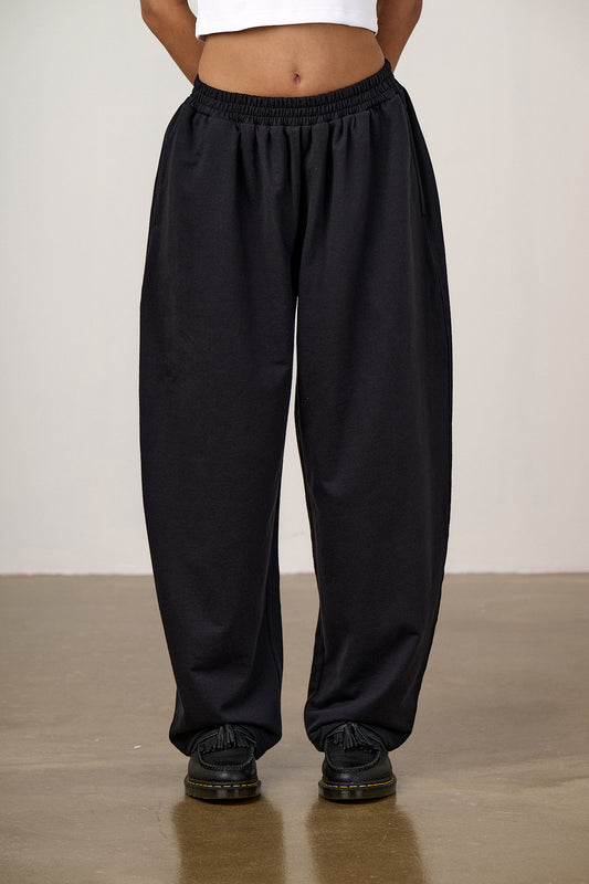 Freddie - Barrel Leg Cotton Jersey Trousers in Black