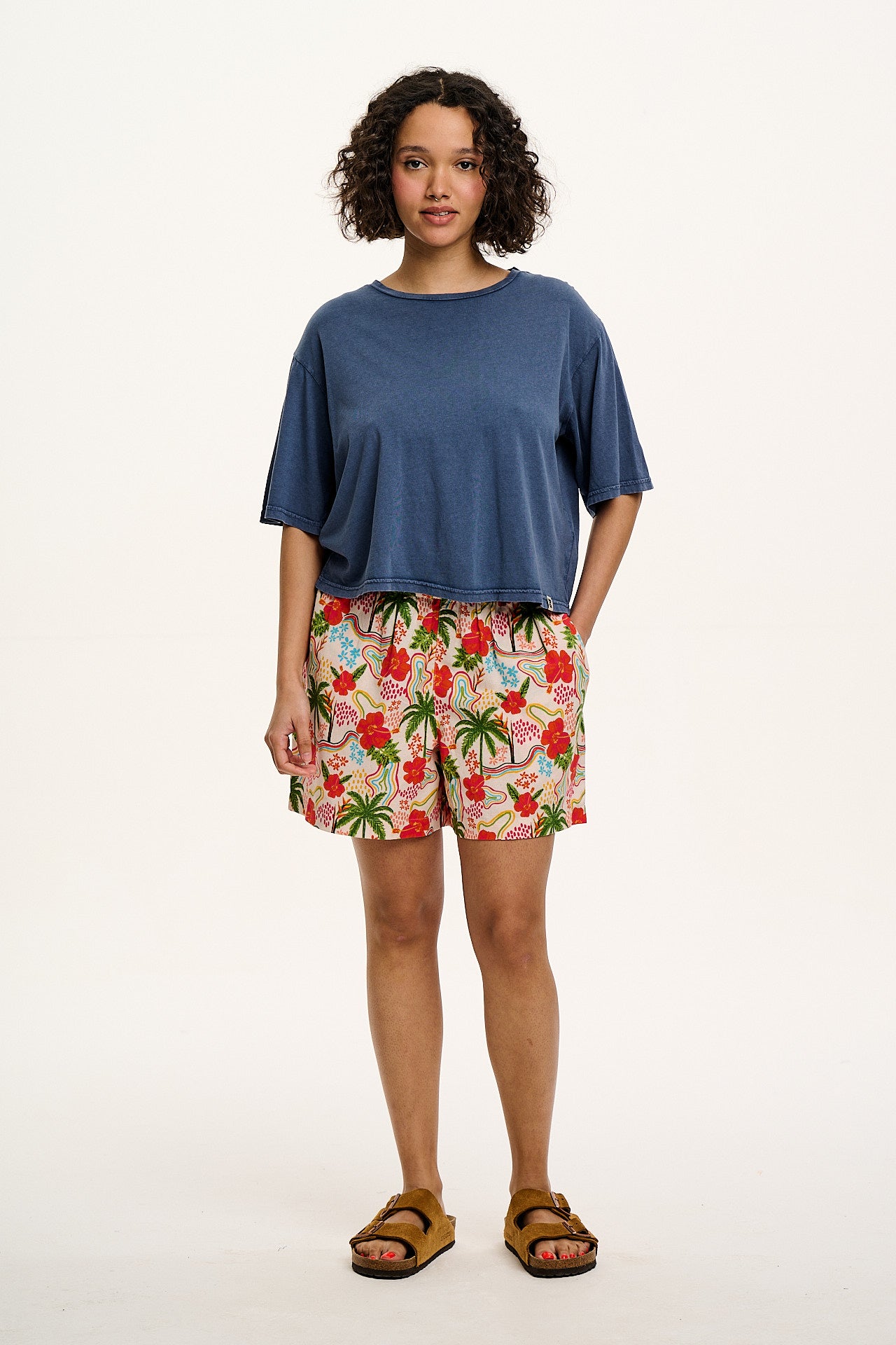 Jessie - Cotton & Linen Shorts in Totally Tropical Print