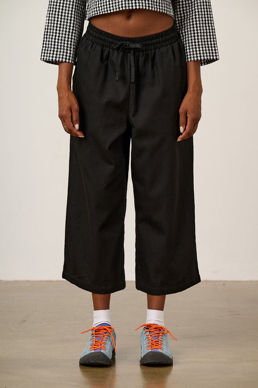 Chuck - Wide Leg Cotton Trousers in Black