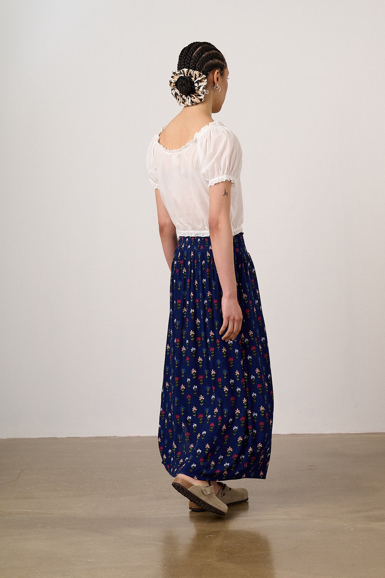 Poppy - Elasticated Waist Skirt in Navy Tulips Print
