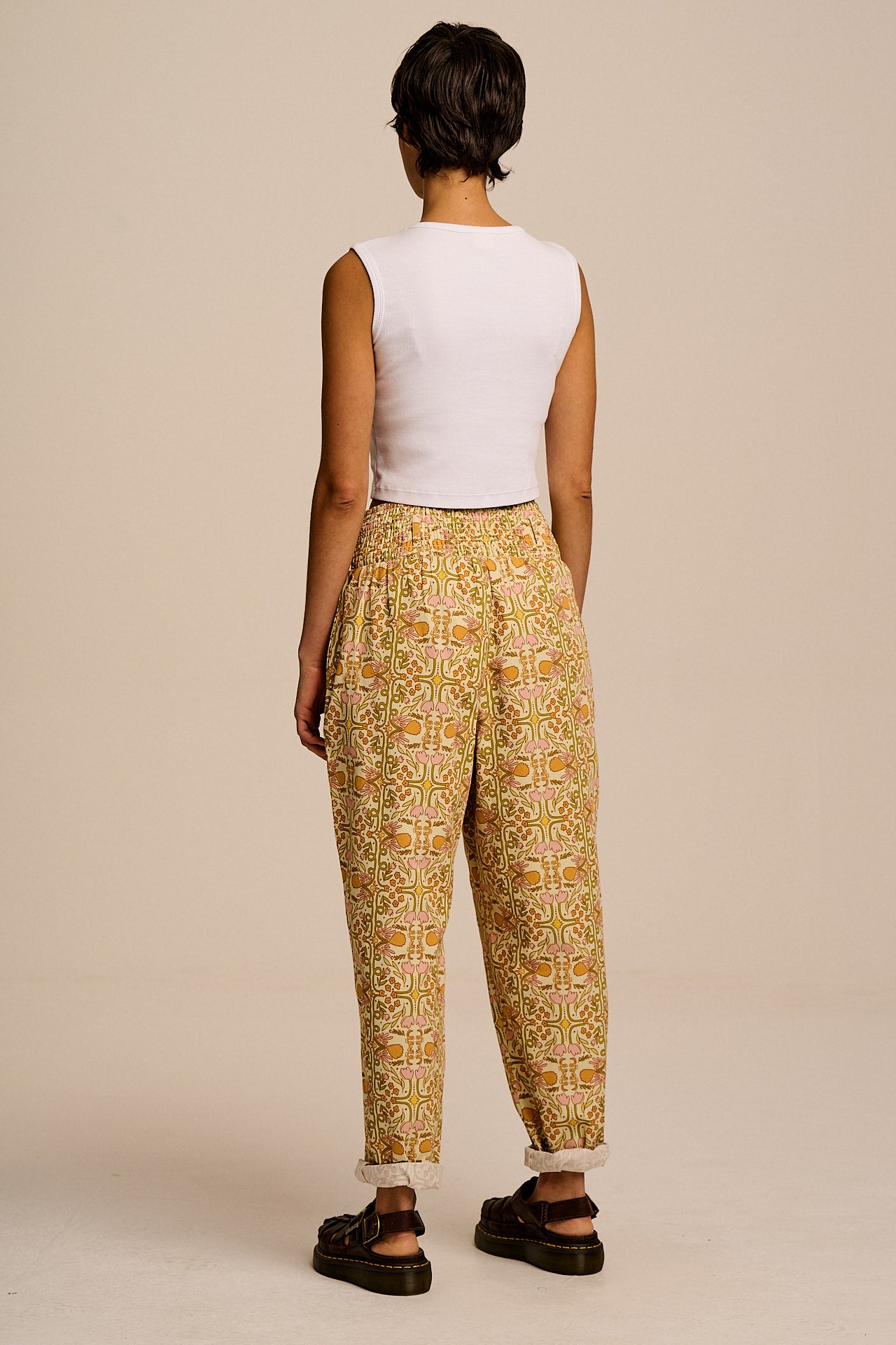 L.E Alexa - Cotton Trousers in Graphics and Grain Artist & Yak