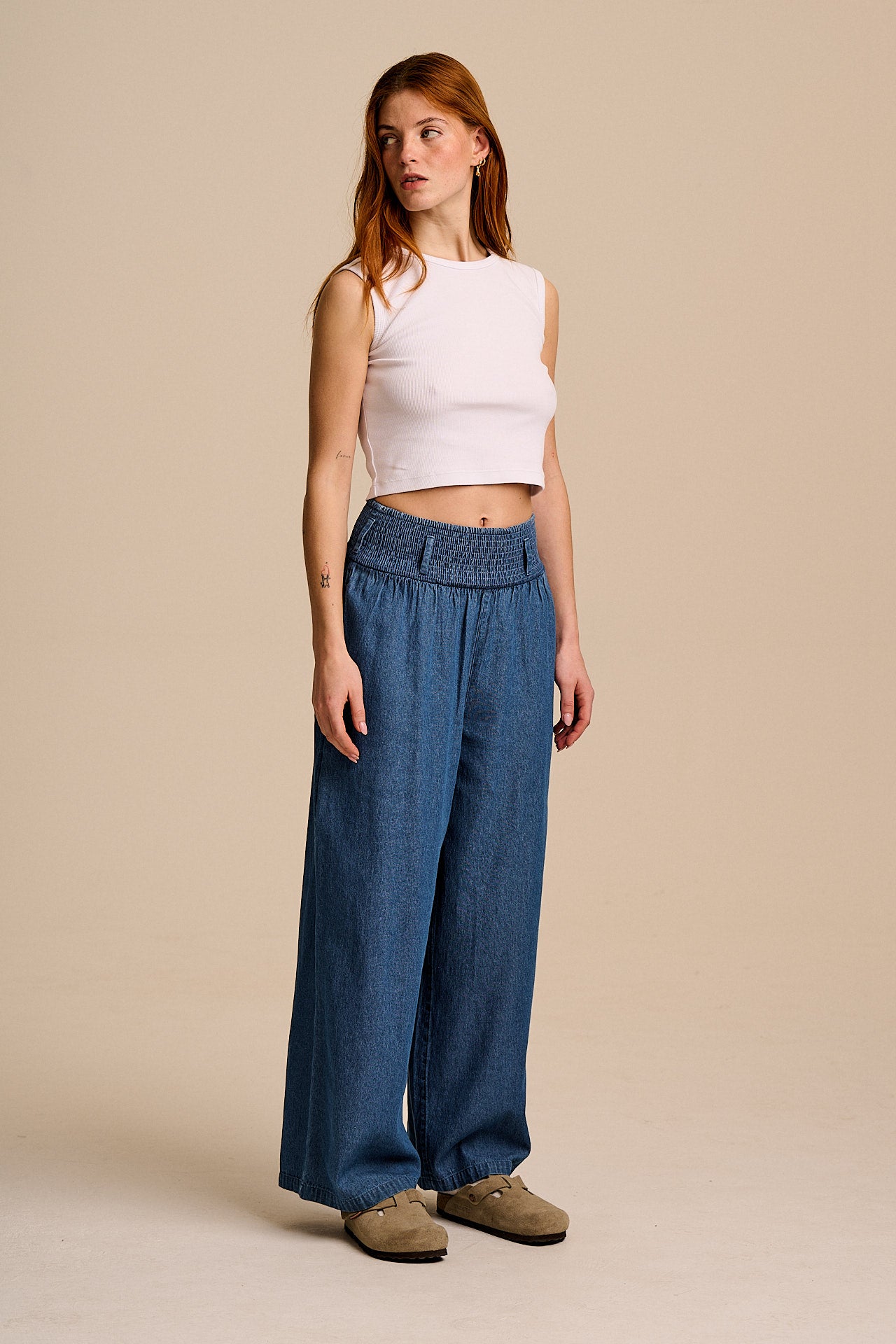 Alex - Wide Leg Cotton Trousers in Mid Wash Blue