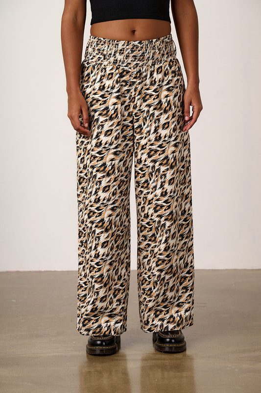 Alex - Wide Leg Cotton Trousers in Leo Swirl