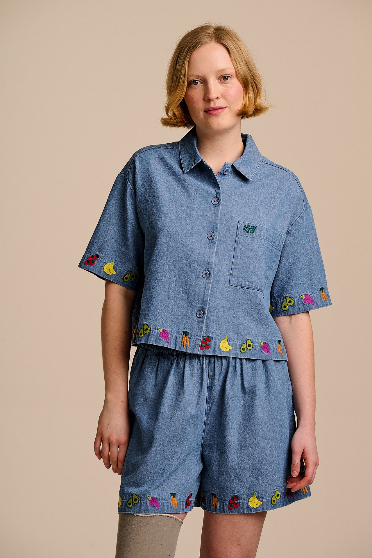 Charlie - Cotton Shorts in Light Blue with Veg Embroidery