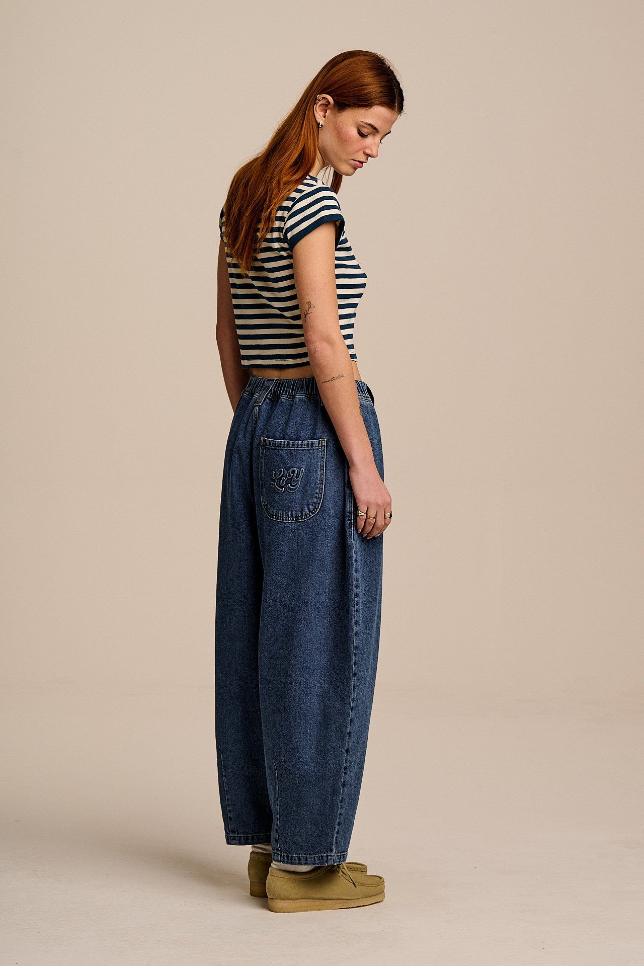 Ashby - Denim Barrel Leg Jeans in Mid Wash