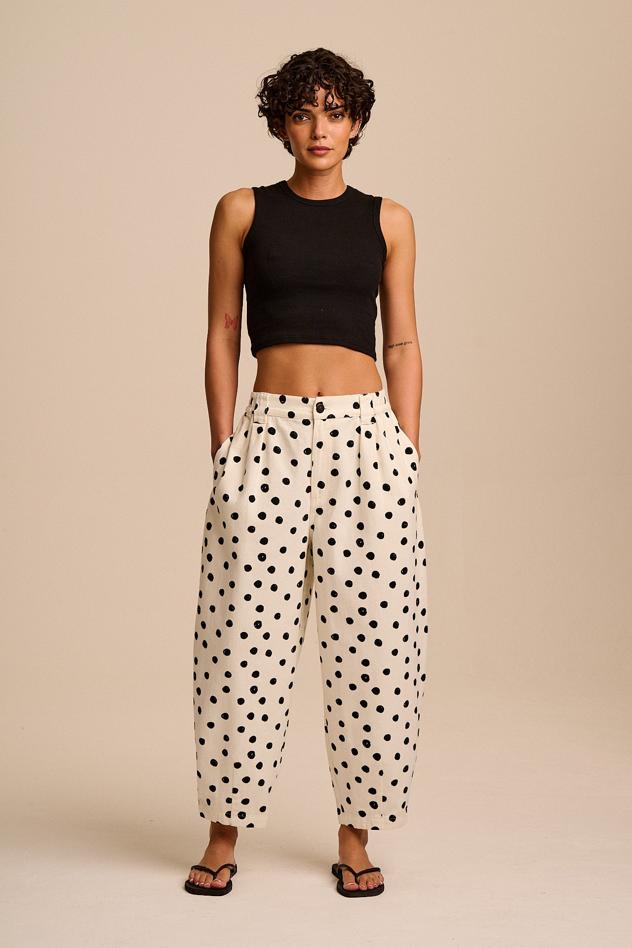 Ashby - Cotton Barrel Leg Trousers in Ecru & Black Polka Dot