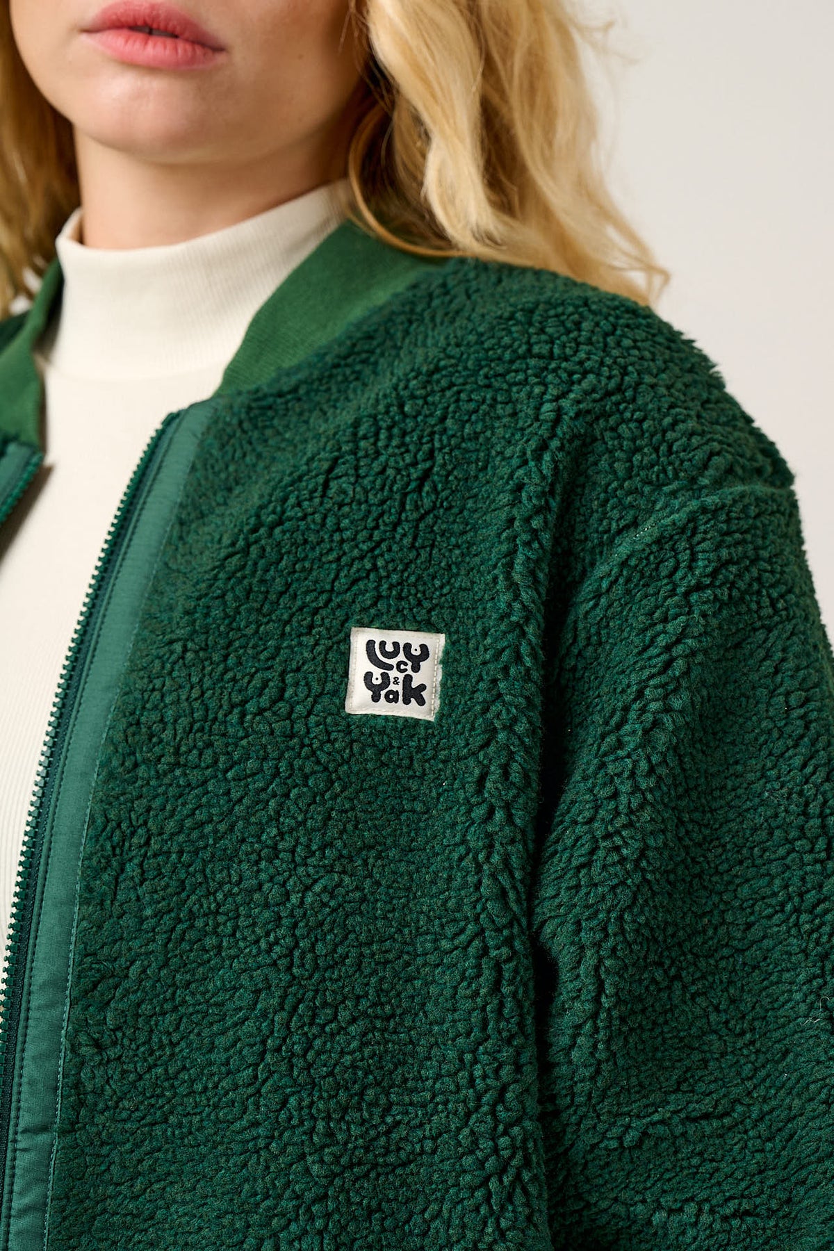 Cassie - Fleece Bomber Jacket in Green