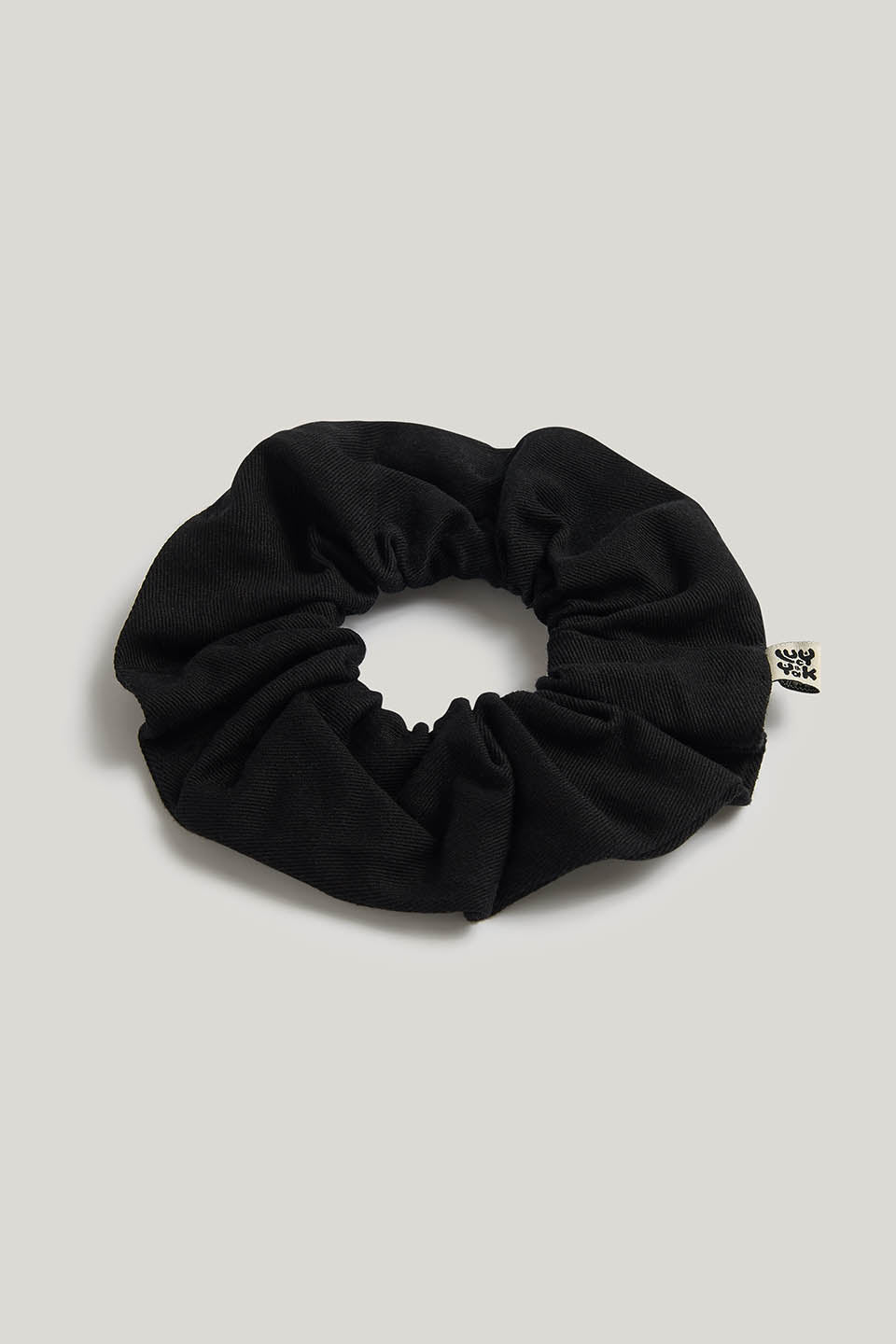 Mimmi - Oversized Cotton Scrunchie in Black