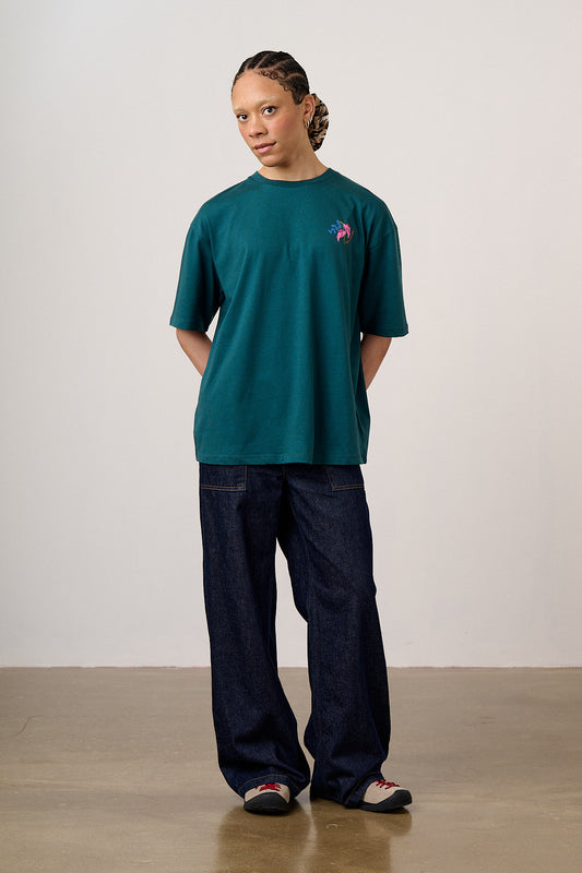 Benny - Oversized Cotton T-Shirt in Green Wild Expression Print