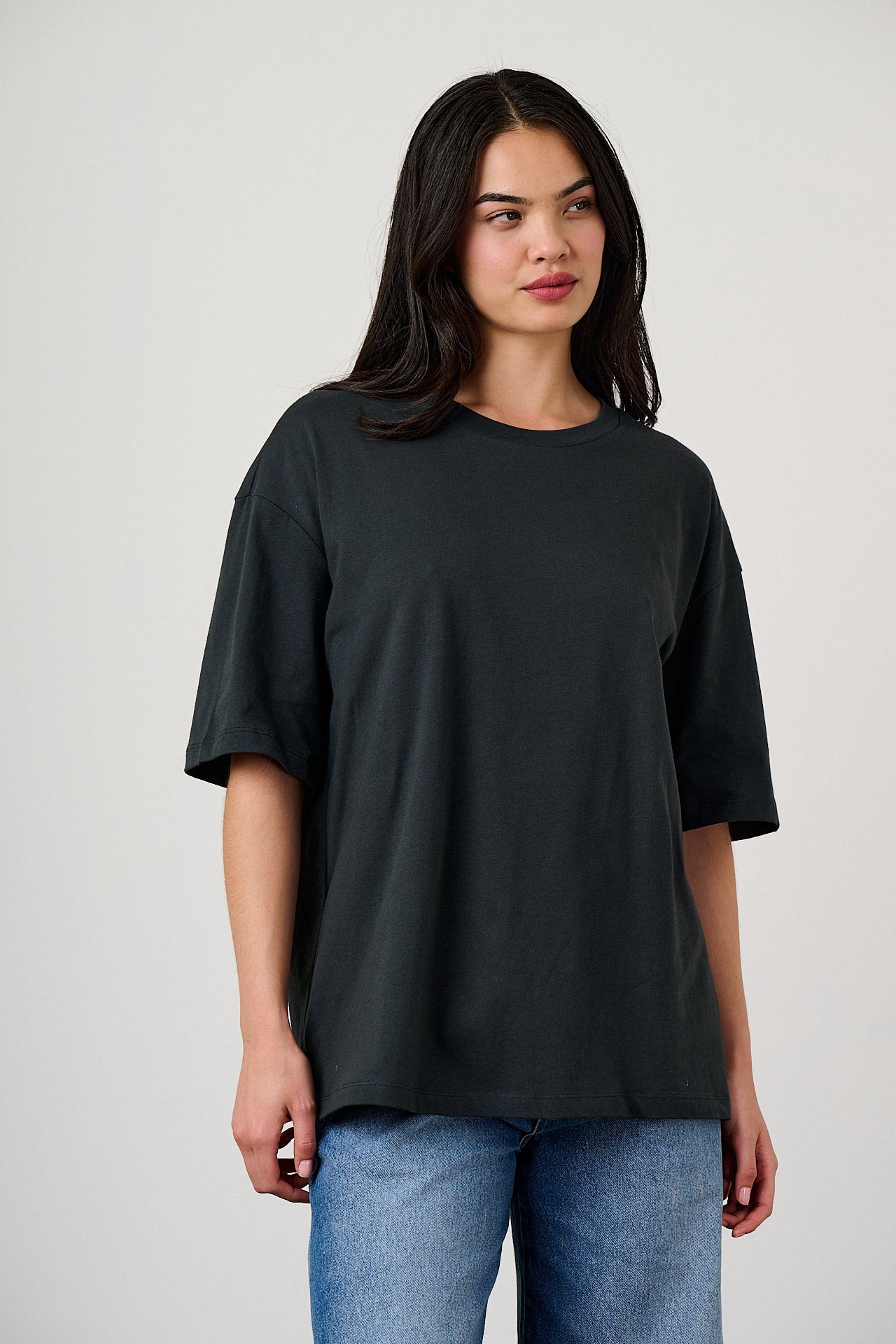 Benny - Oversized Cotton T-Shirt in Black