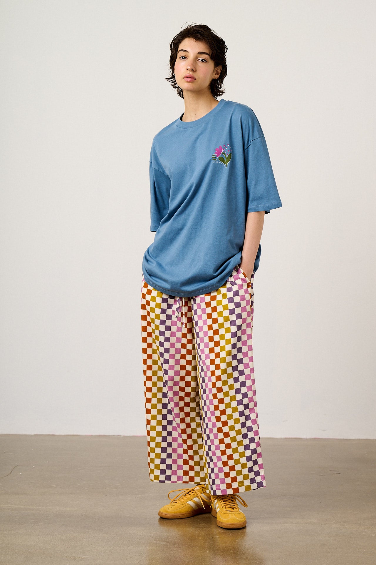 Benny - Oversized Cotton T-Shirt in Blue Retro Picnic Graphic
