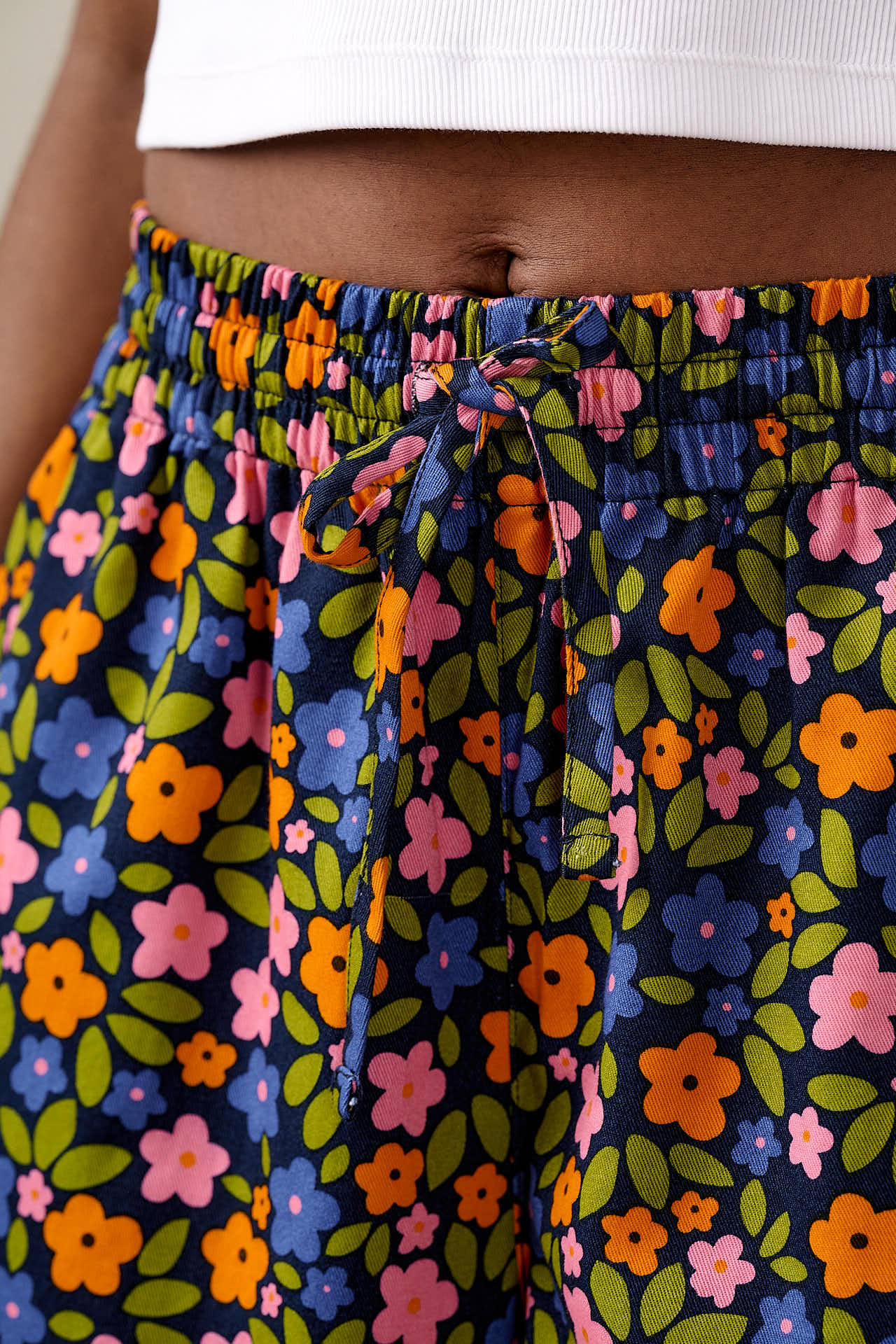 Charlie - Cotton Shorts in Navy Floral