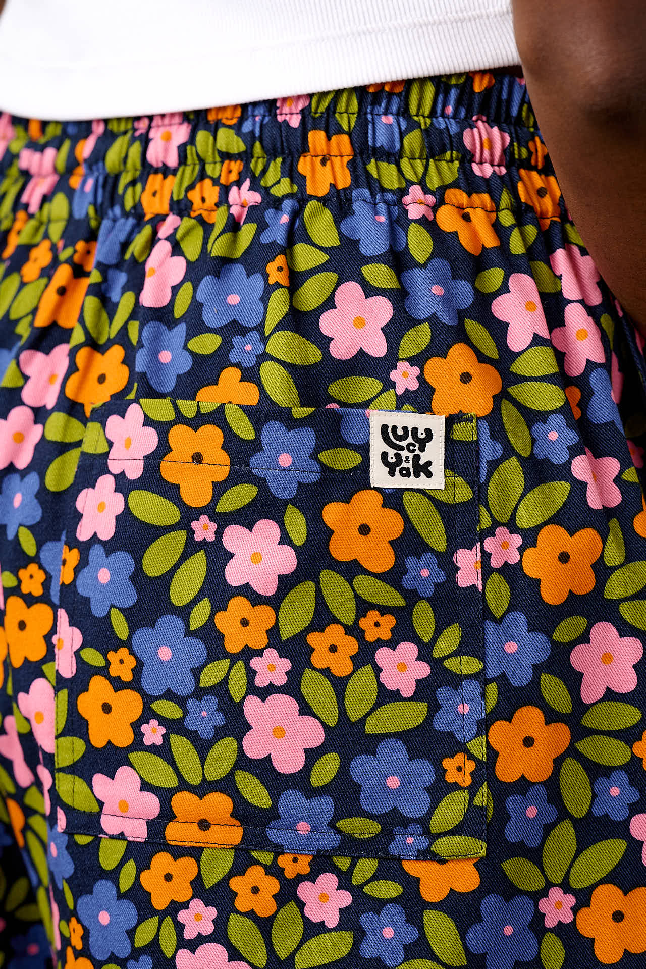 Charlie - Cotton Shorts in Navy Floral