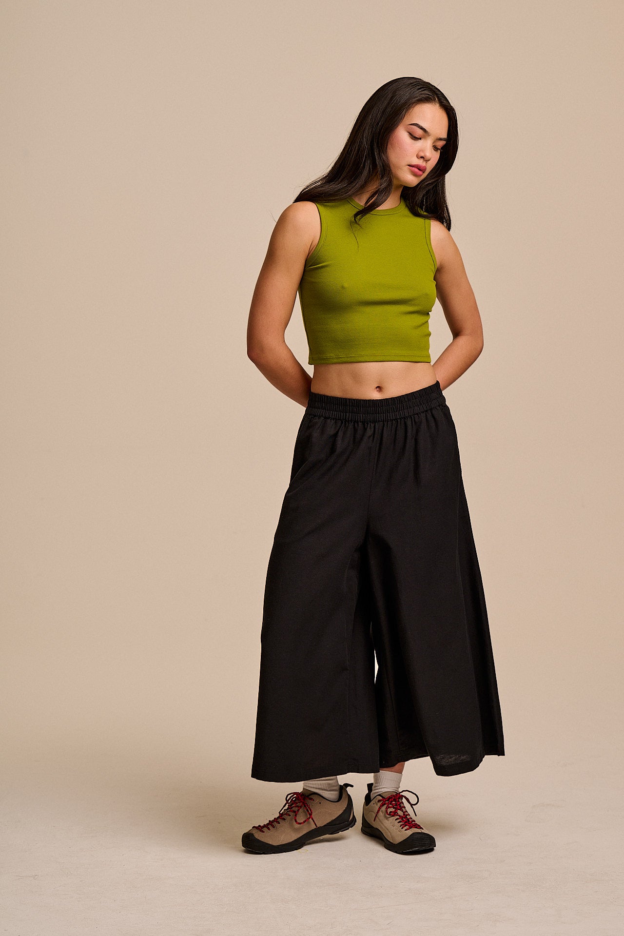 Chase - Viscose Culotte Trousers in Black