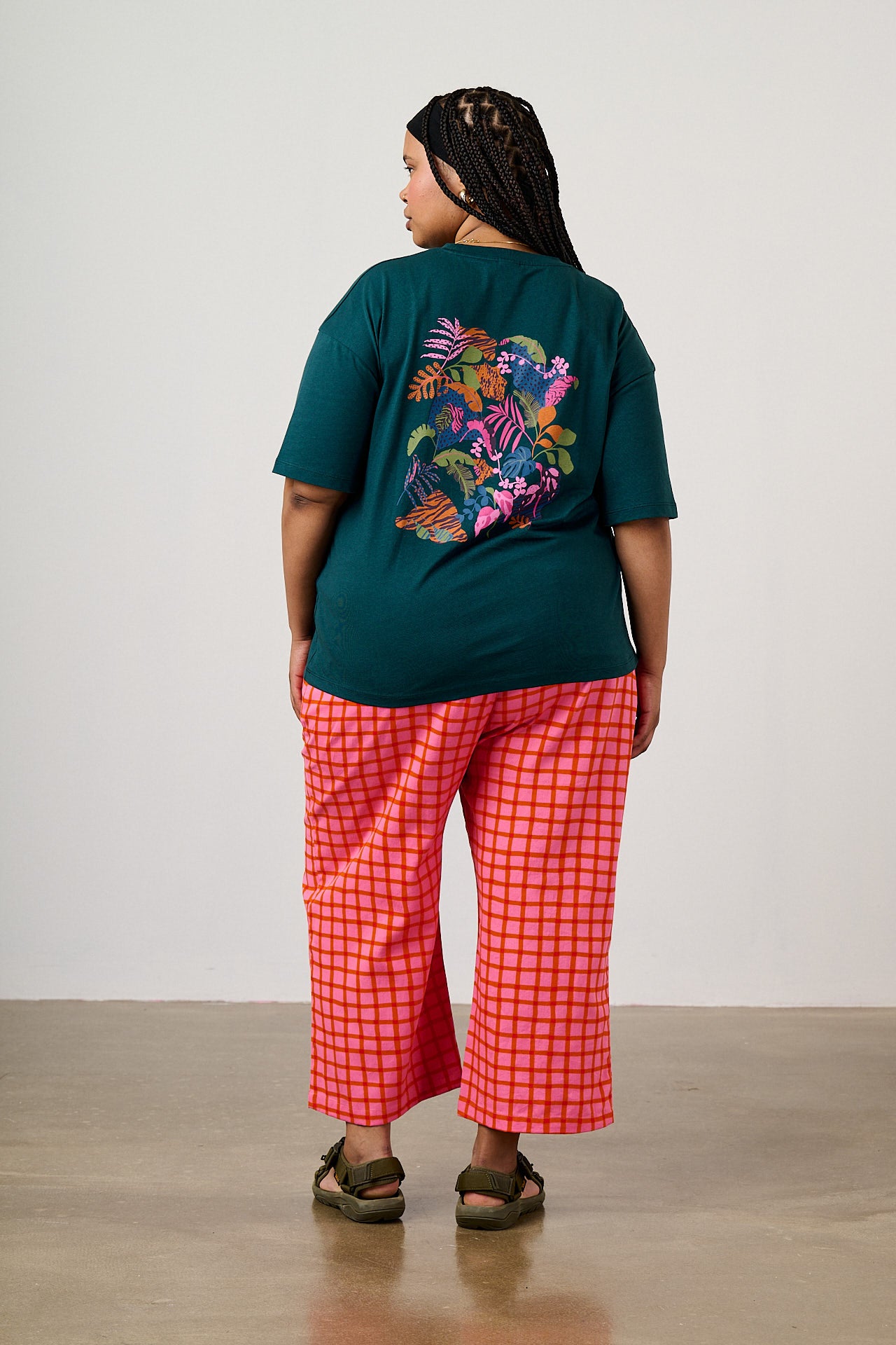 Benny - Oversized Cotton T-Shirt in Green Wild Expression Print