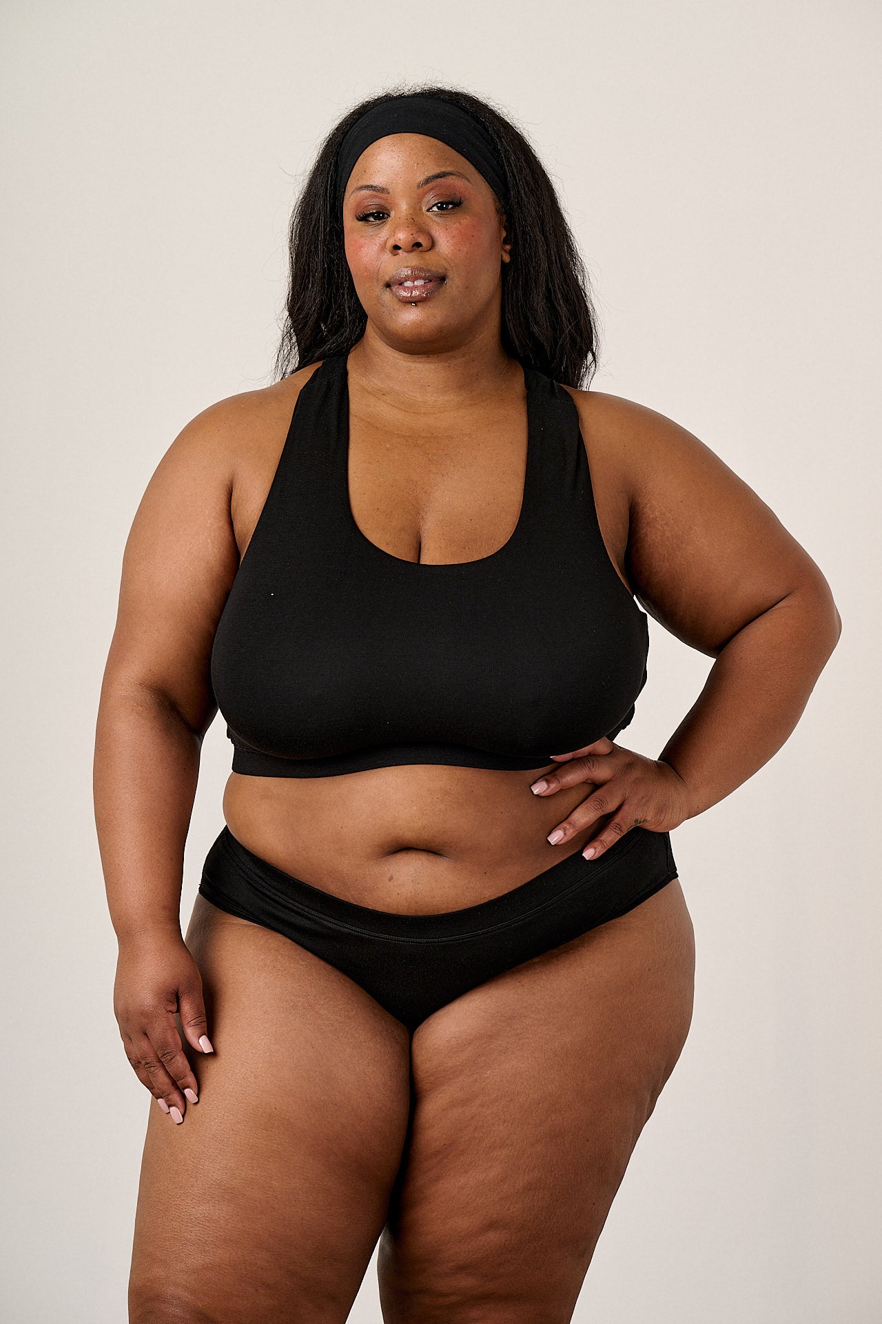 Collette - Viscose Brief in Black