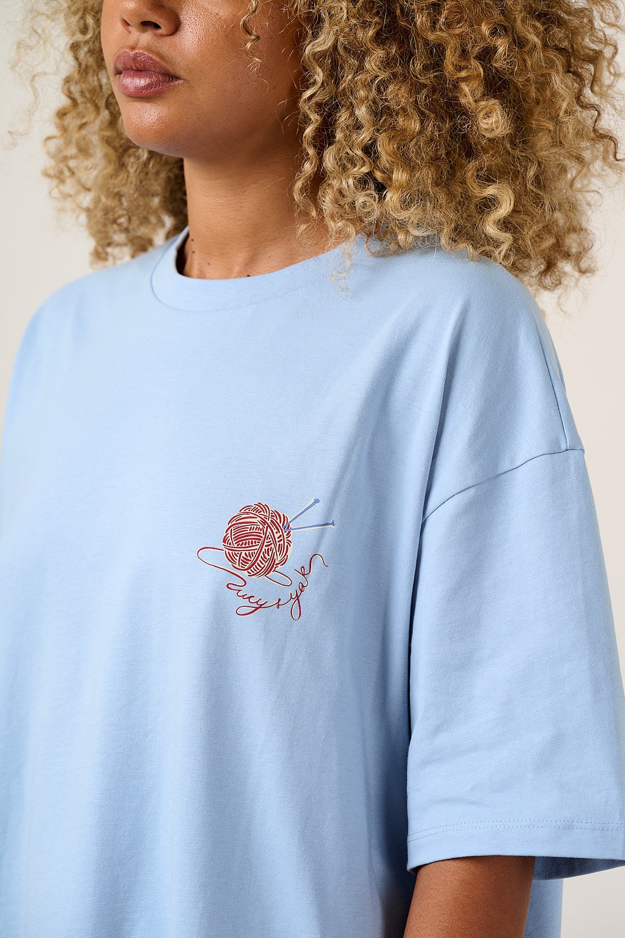 Benny - Oversized Cotton T-Shirt in Knitted Cats