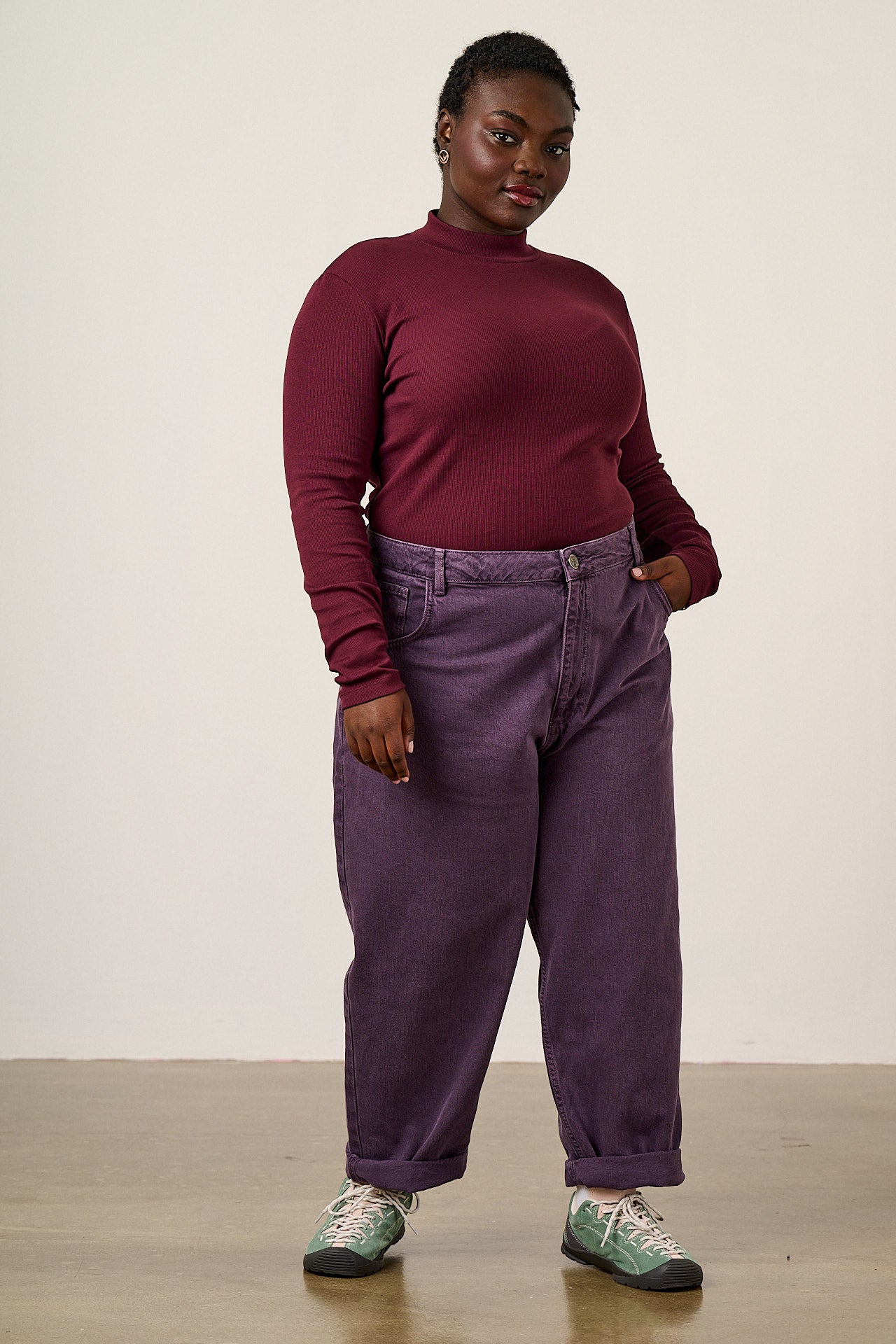 Drew - Straight Leg Denim Jeans in Purple Wash