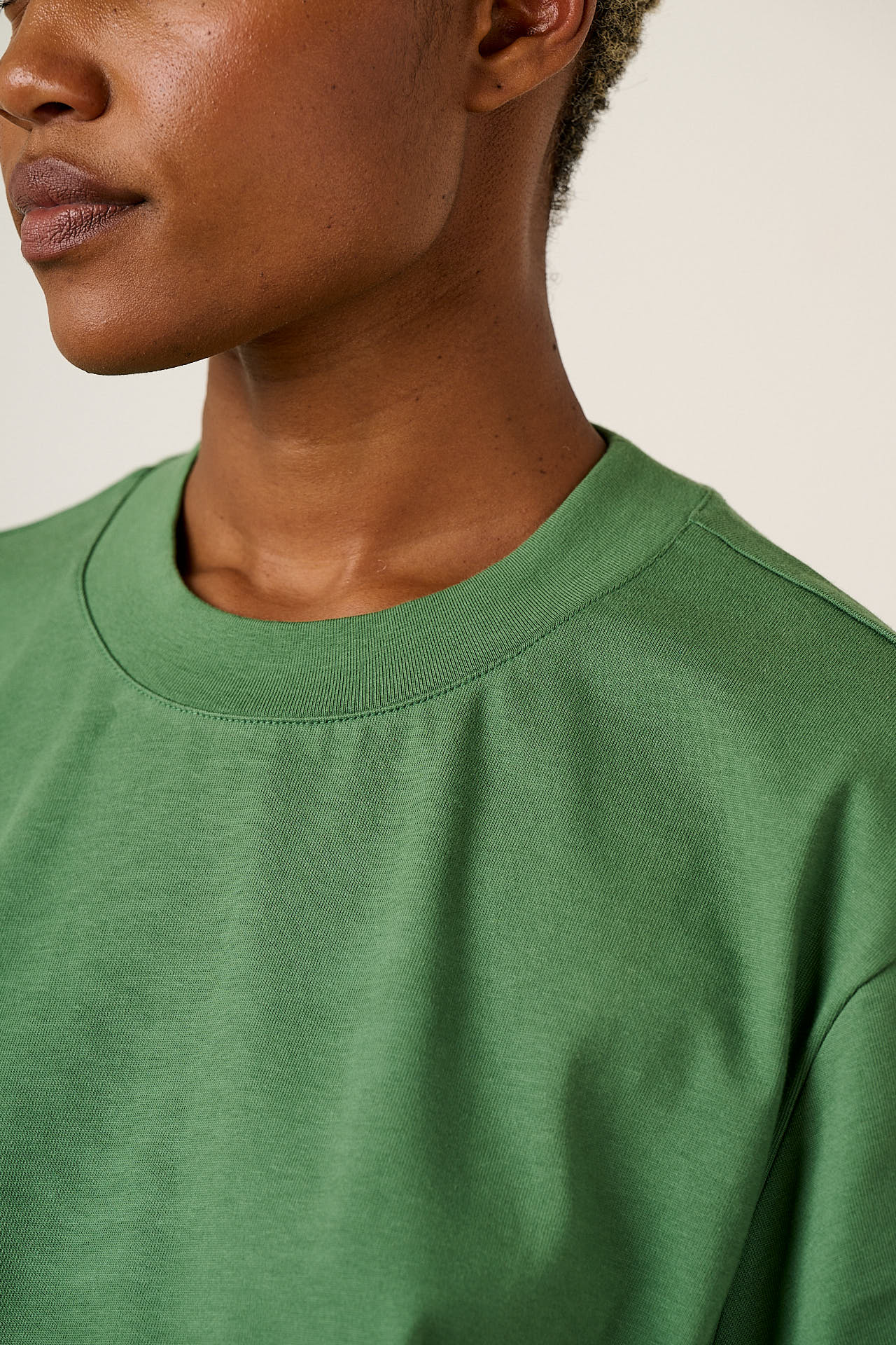 Noa - Cotton Boxy T-Shirt in Green