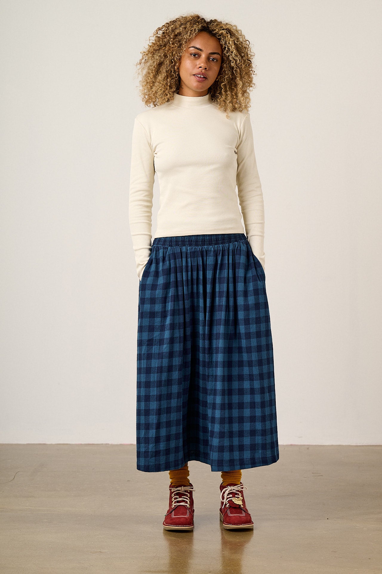 Sofiya - Brushed Cotton Midi Skirt in Navy Sea Spray Check