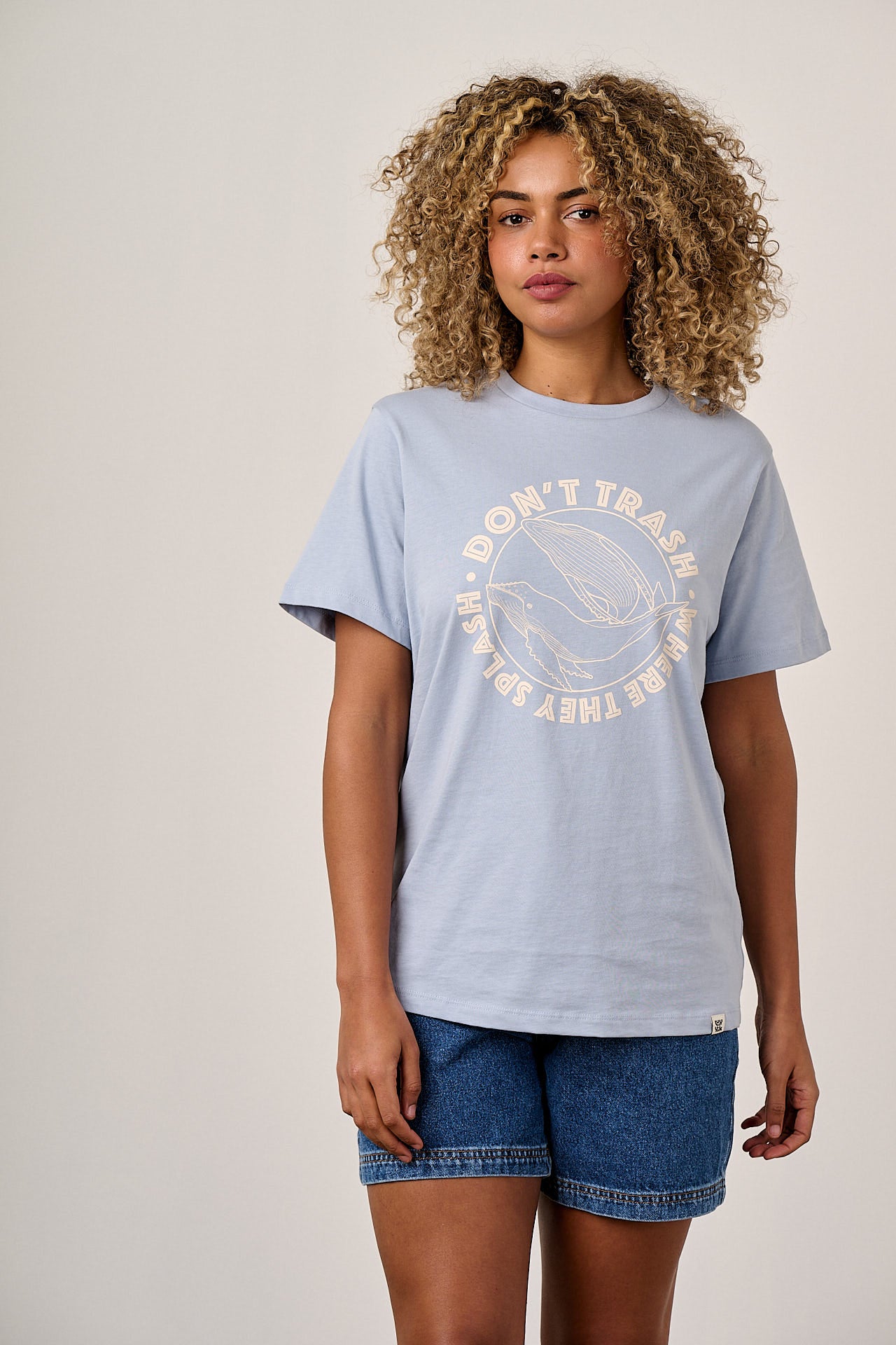Denver - Cotton T-Shirt in Blue Whale Splash Print