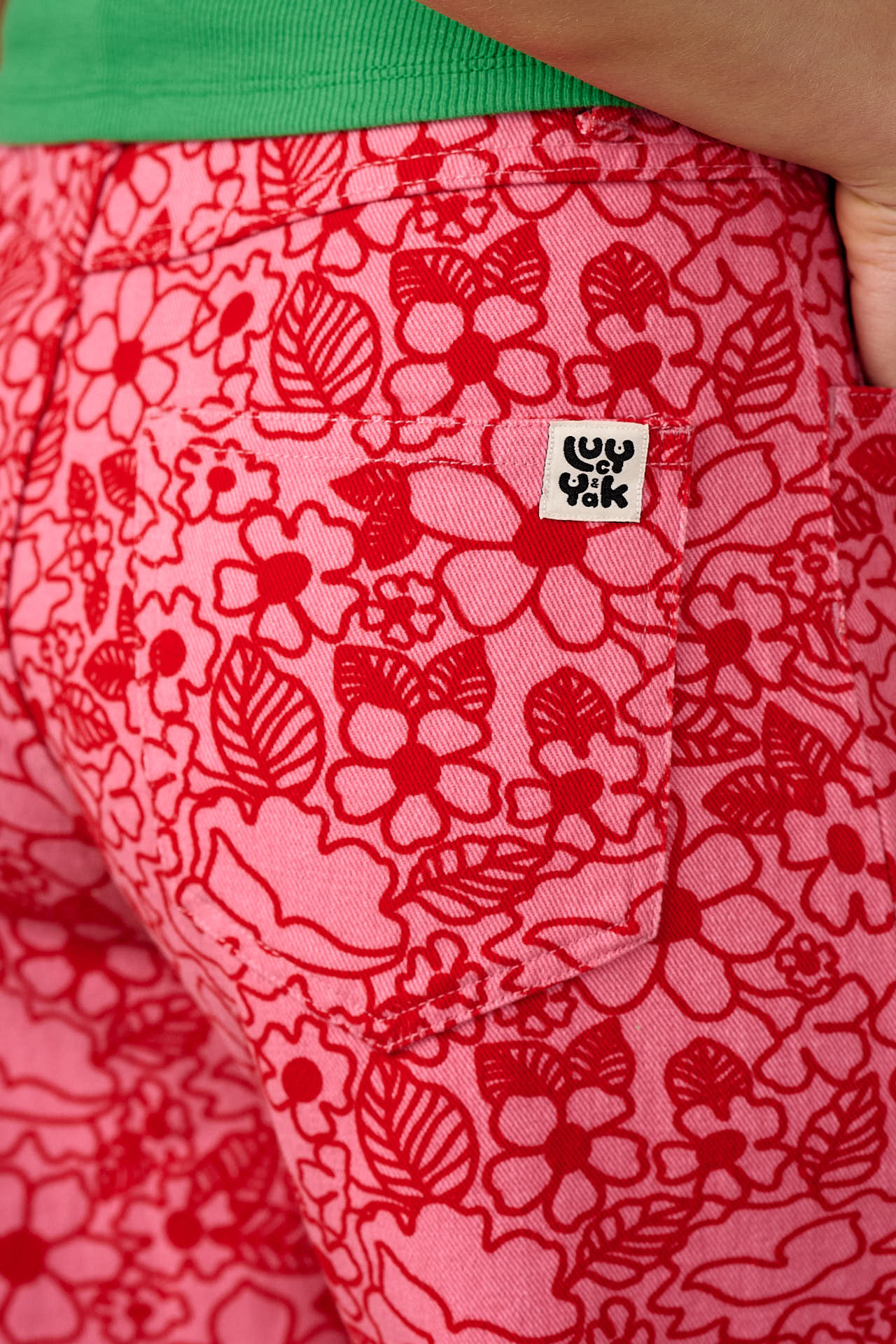 Drew - Cropped Straight Leg Cotton Trousers in Red & Pink Kahlo Bloom