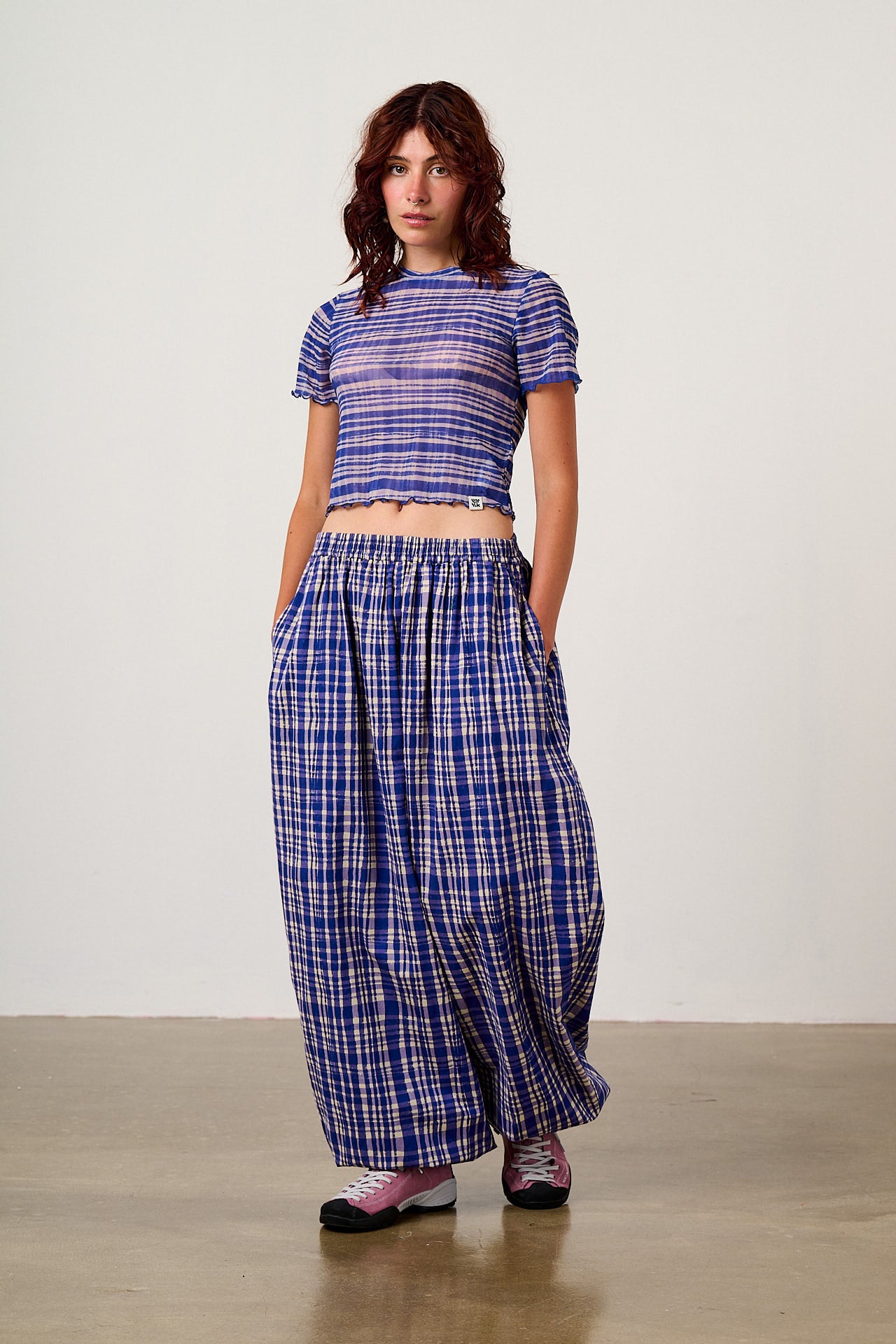 Greta - Cropped Mesh Top in Crayon Print