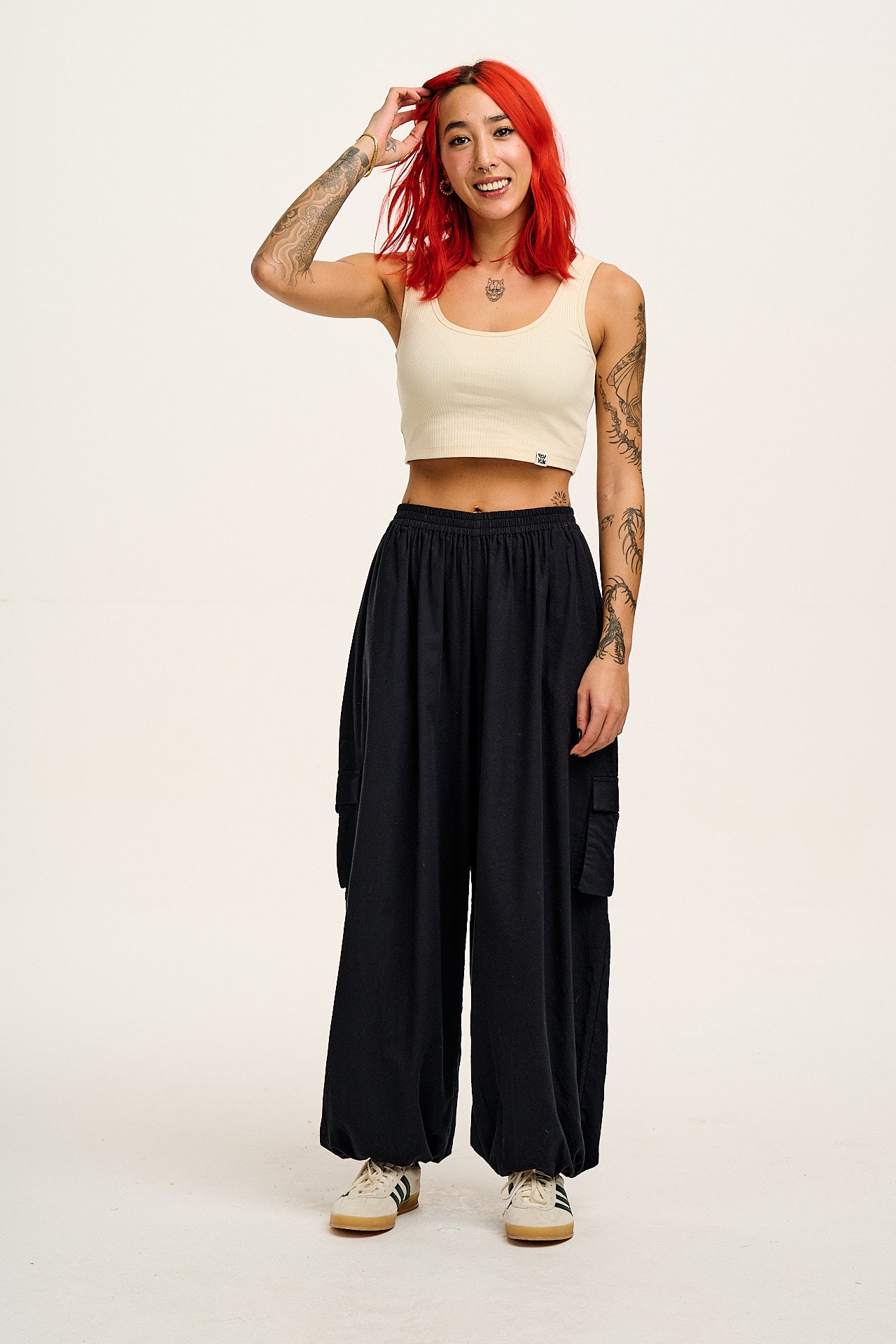 Rumi - Brushed Cotton Barrel Trousers in Black