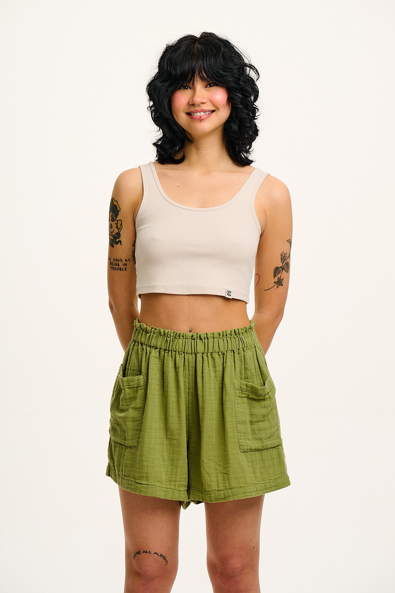 Sierra - Cotton Shorts in Herb Garden Green
