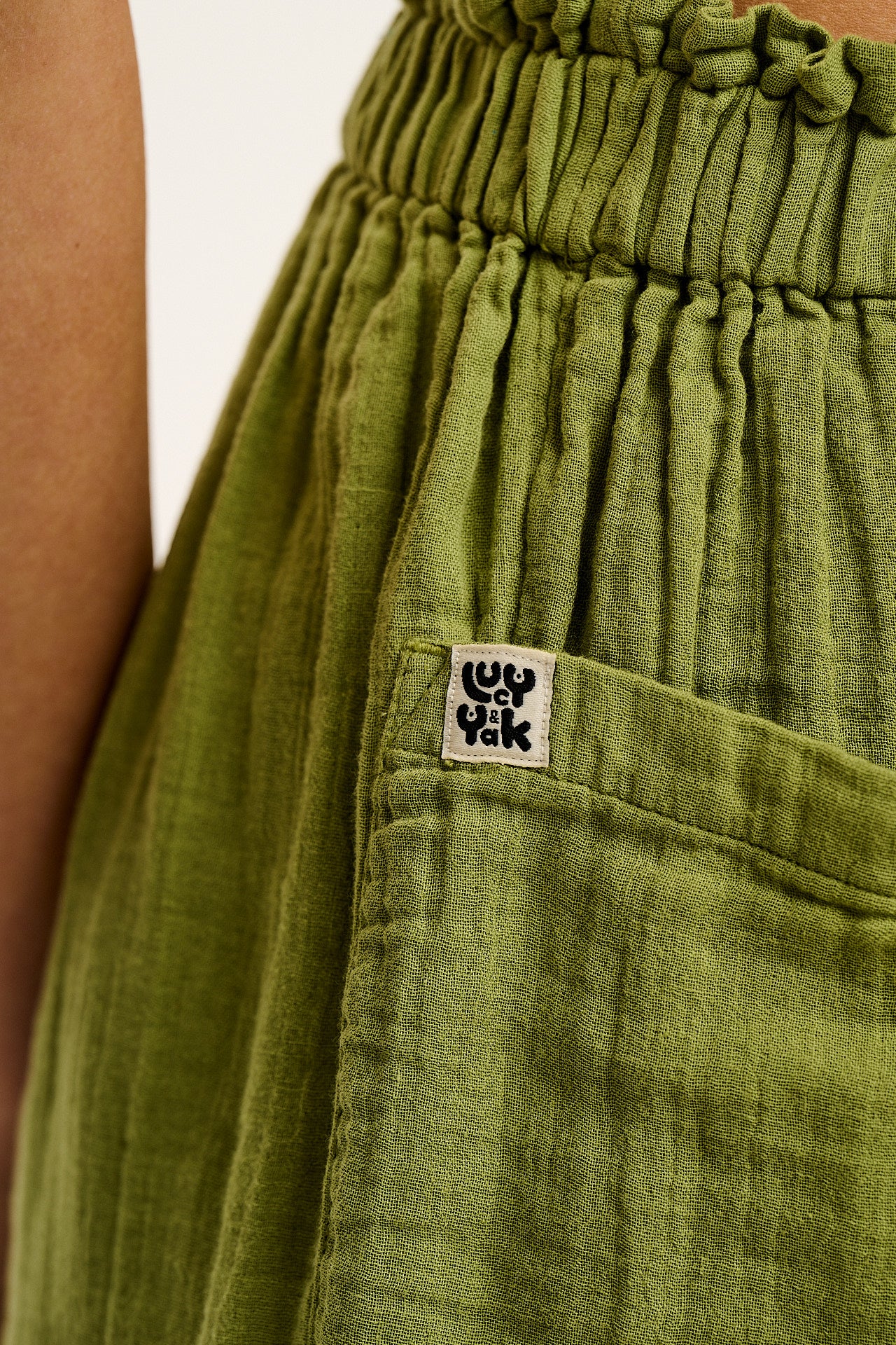 Sierra - Cotton Shorts in Herb Garden Green
