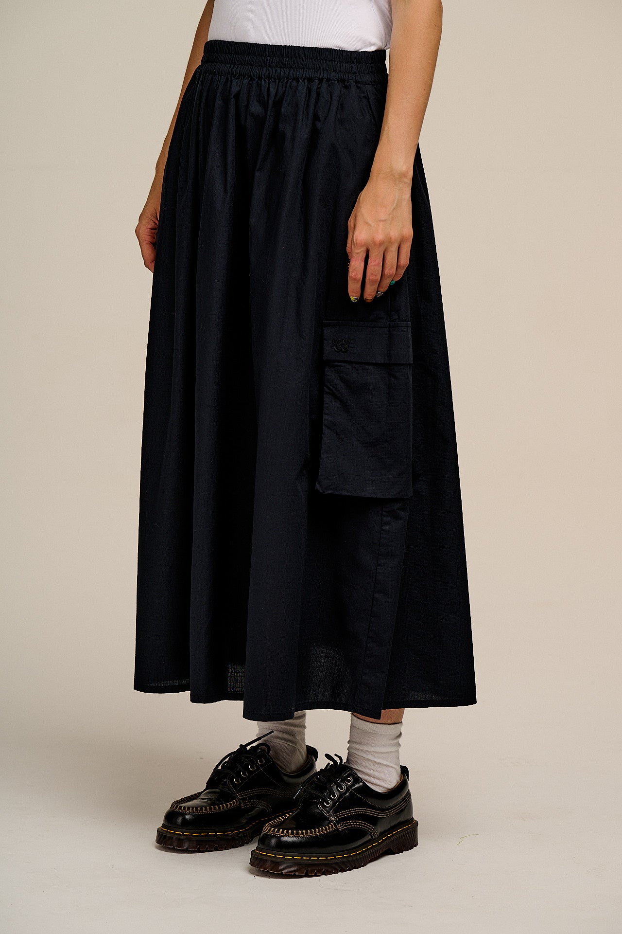 Dakota - Organic Cotton Twill Midi Skirt in Black