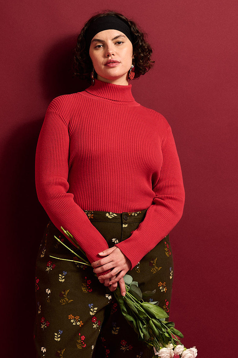 Eva - Knitted Roll Neck Long Sleeve Top in Cardinal Red