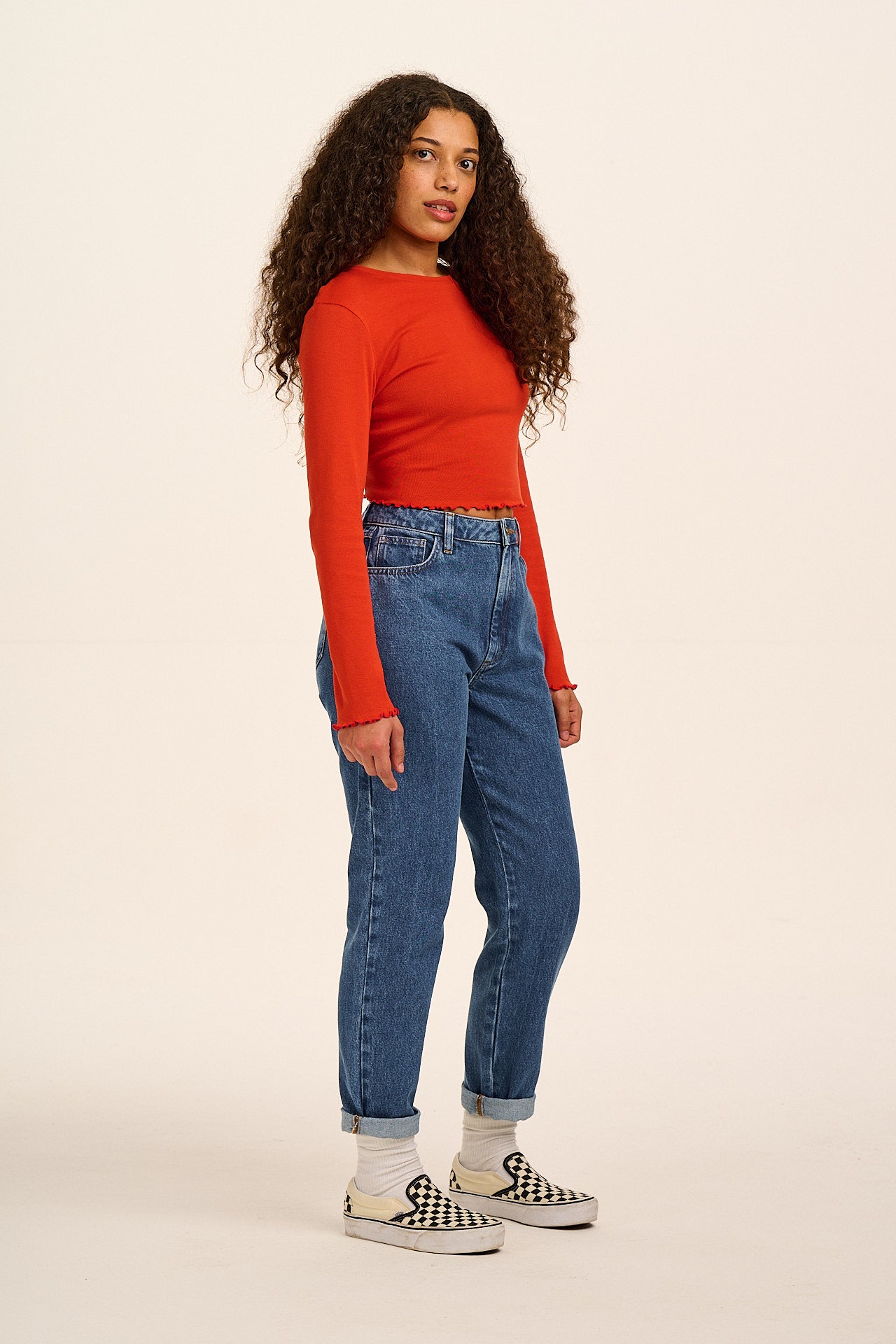 Dana - Mom Denim Jeans in Mid Wash Blue