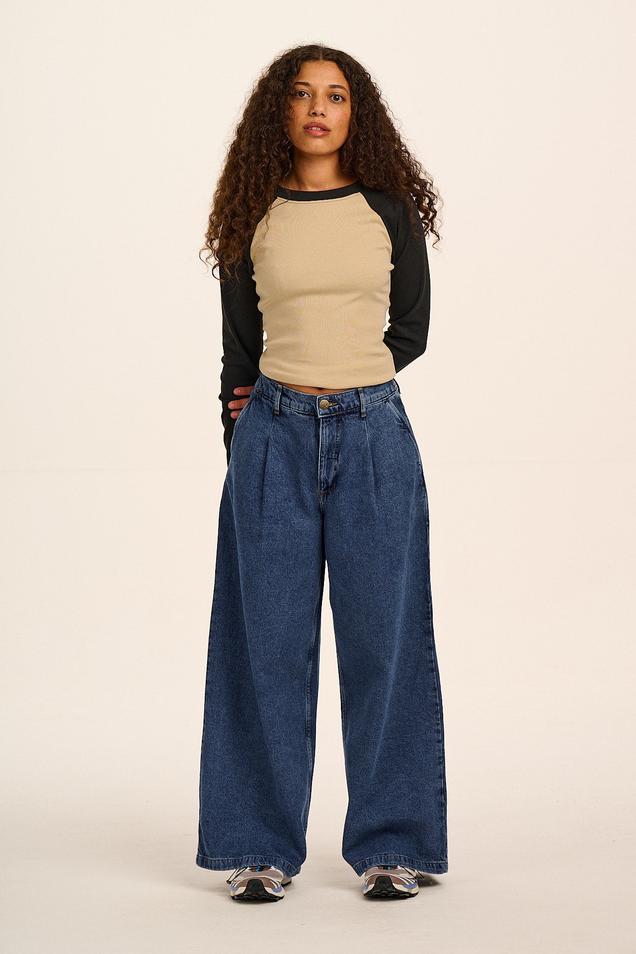 Tate - Denim Extra Wide Leg Jeans in Mid Wash Blue