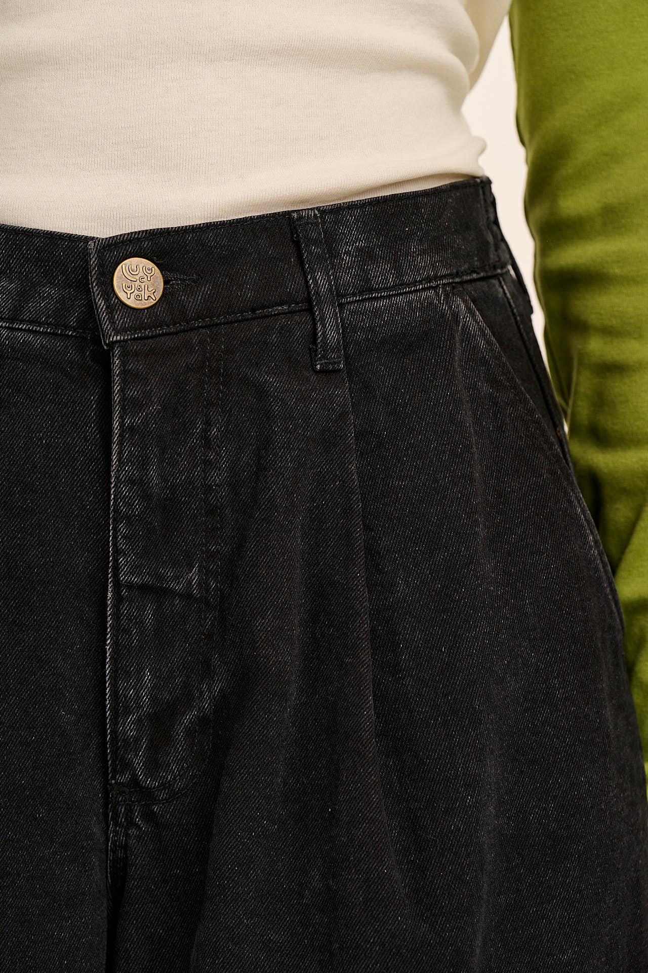 Tate - Denim Extra Wide Leg Jeans in Black Wash