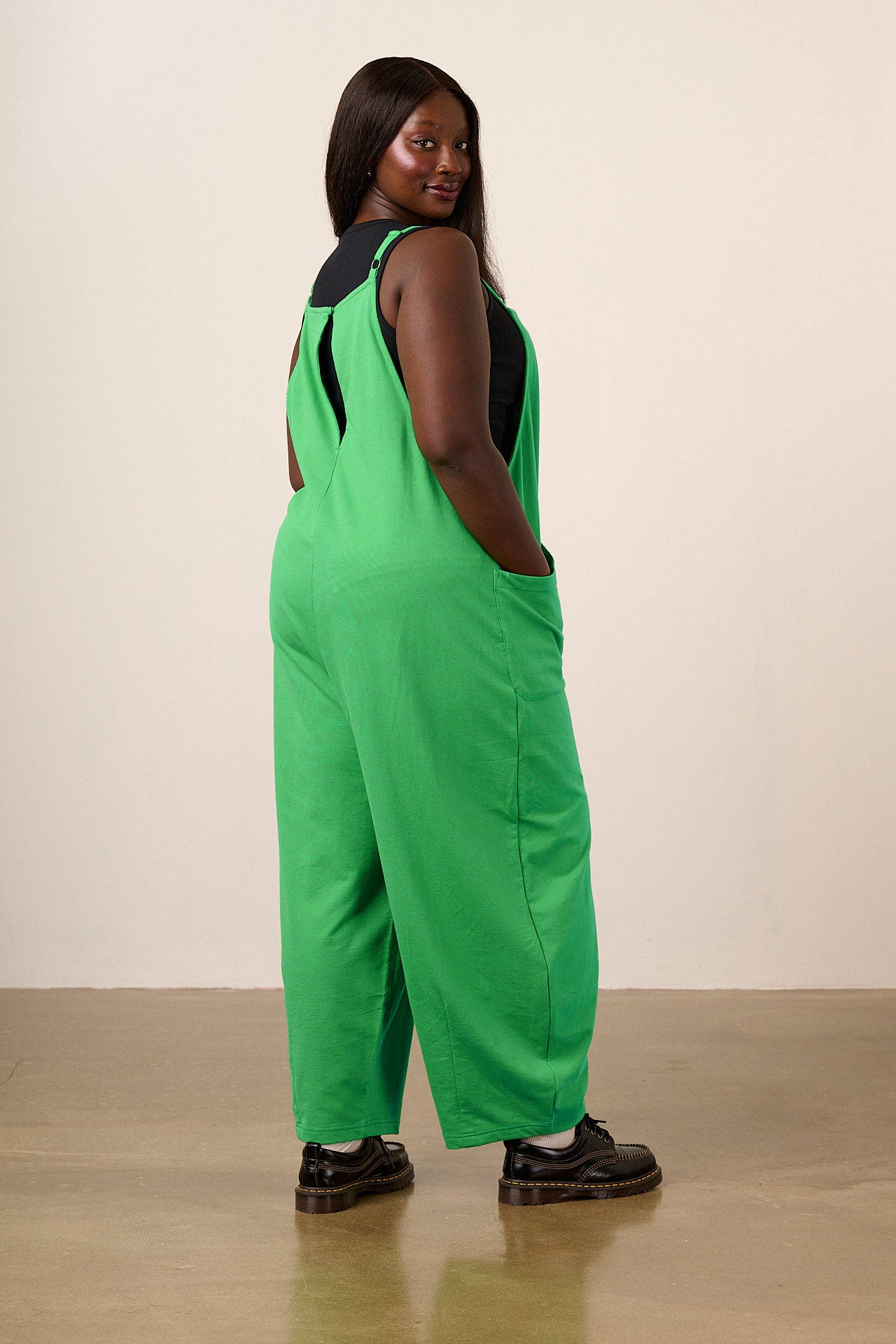 Oaxaca - Cotton Jersey Barrel Dungarees in Kelly Green