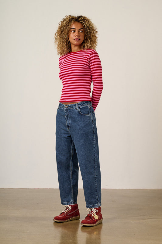 Drew - Cropped Straight Leg Denim Jeans in Mid Wash Blue