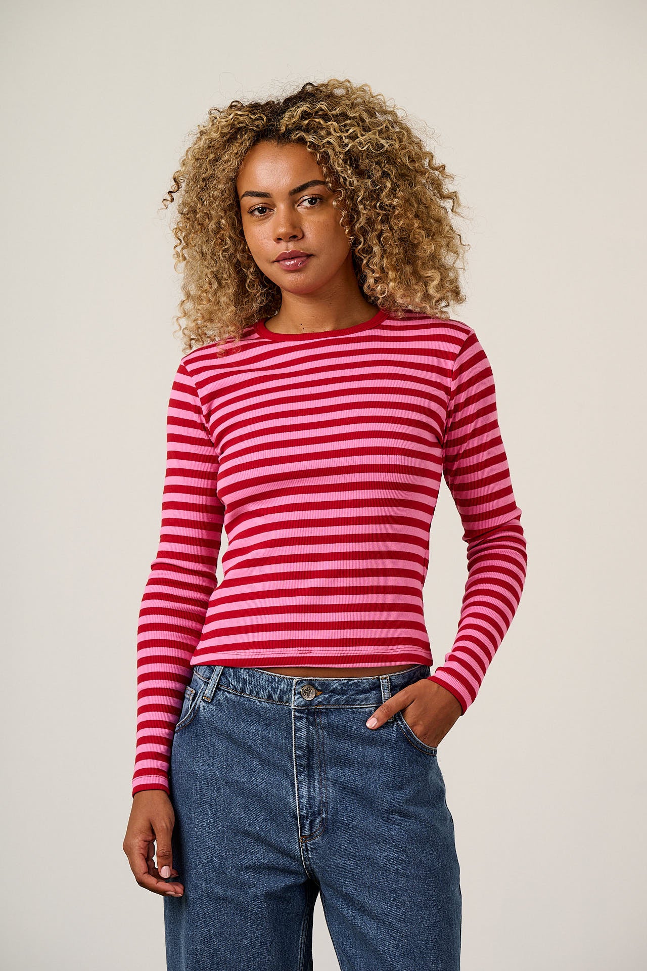 Grayson - Long Sleeve Cotton T-Shirt in Pink & Red Stripe