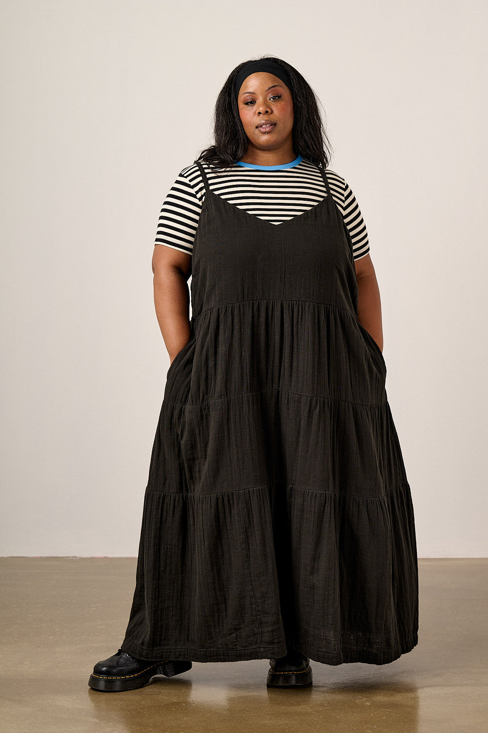 Mable - Cotton Dress in Black