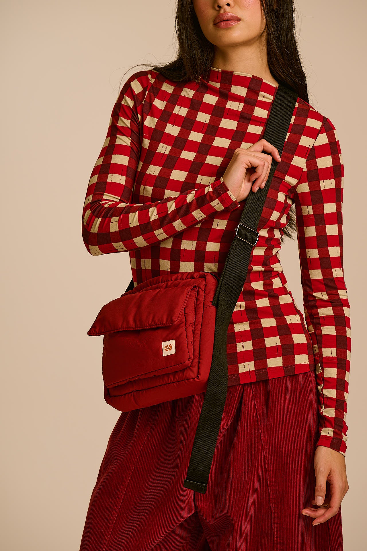 Maddox - Recycled Polyester Crossbody Bag in Maroon