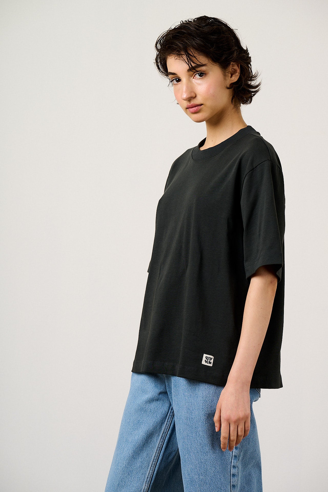 Noa - Cotton Boxy T-Shirt in Charcoal