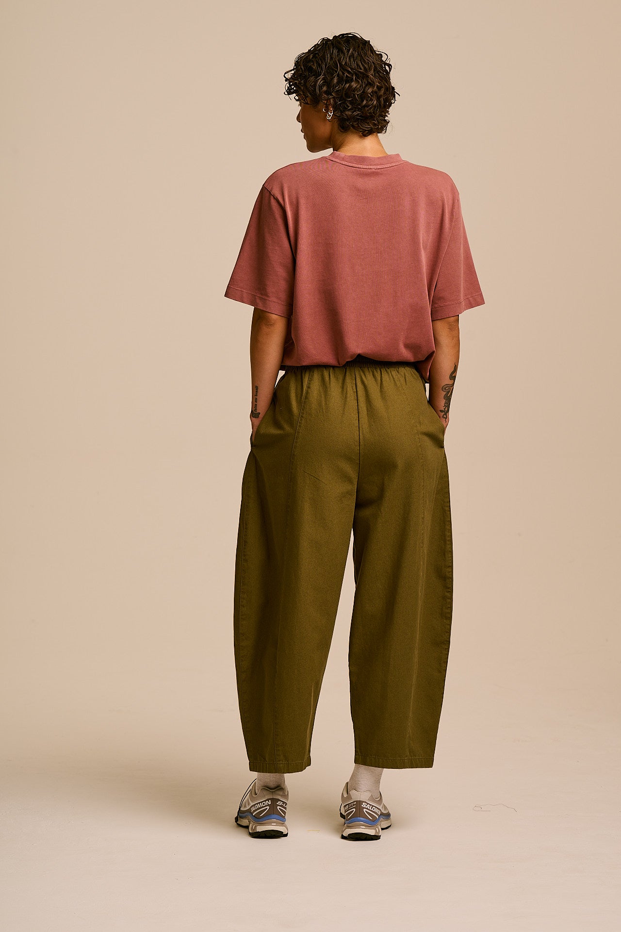 Obregon - Barrel Leg Cotton Trousers in Khaki Green