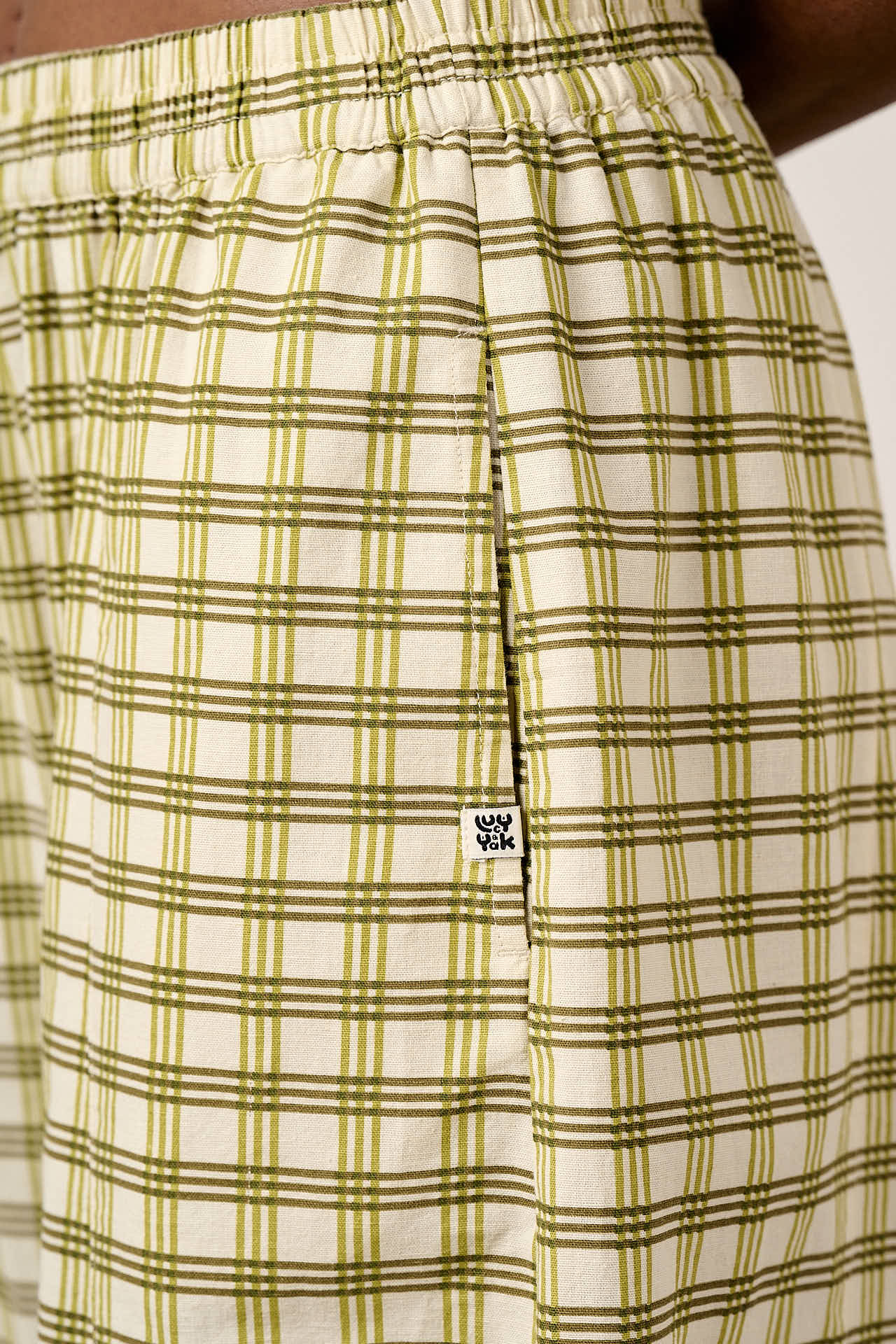 Obregon -  Barrel Leg Cotton Linen Trousers in Green Check
