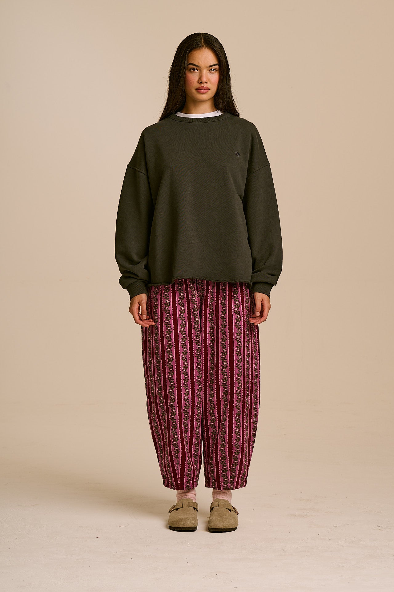 Ravi Organic Cotton Heavyweight Sweat in Charcoal
