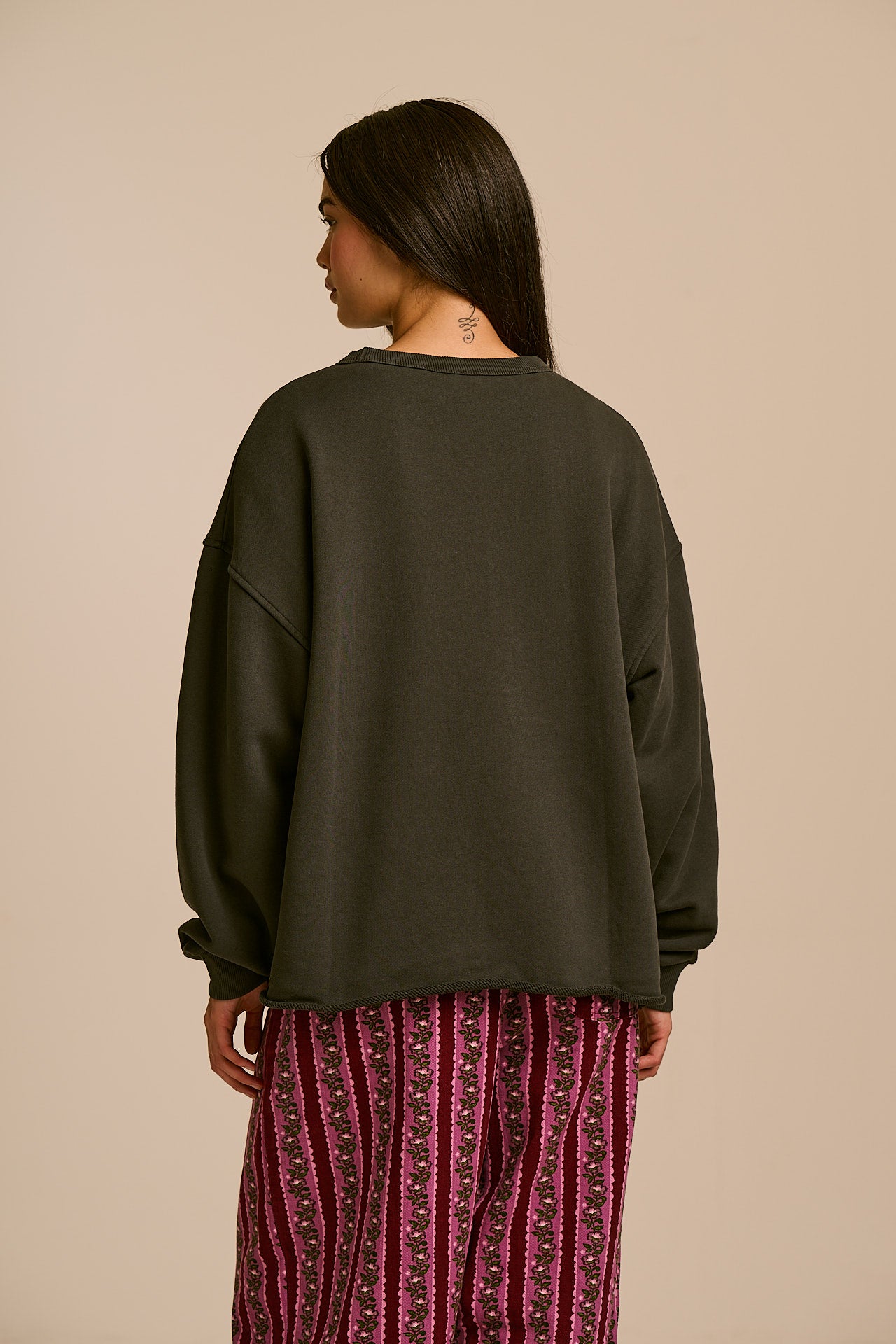 Ravi Organic Cotton Heavyweight Sweat in Charcoal