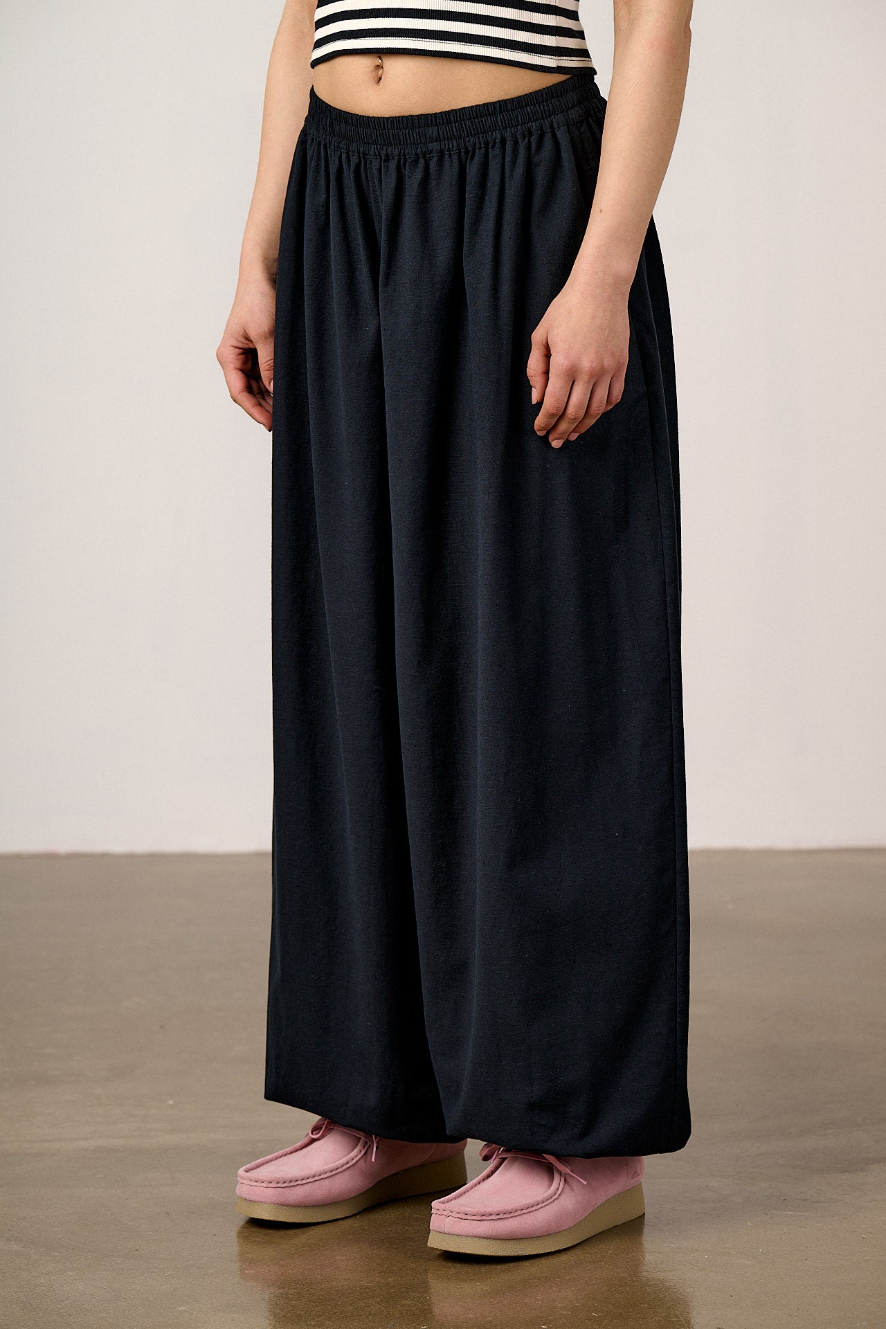 Renata - Cuffed Cotton Balloon Leg Trousers in Black