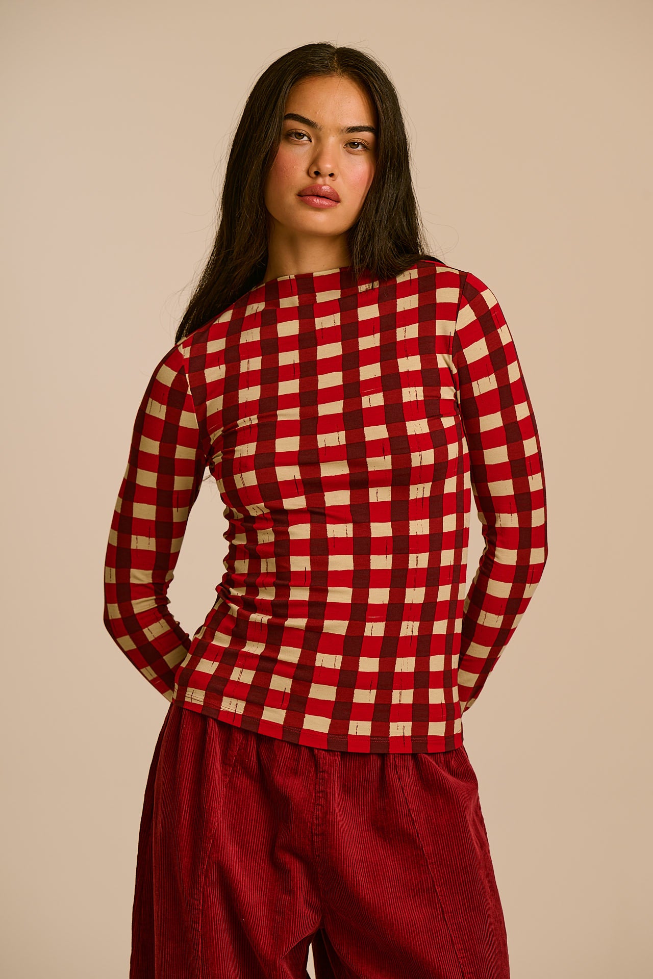 Sara - Mock Neck Viscose Top in Burgundy Gingham