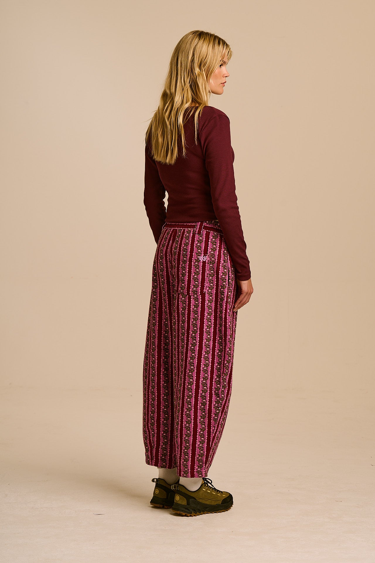 Ashby - Cotton Barrel Leg Trousers in Folk Floral Stripe