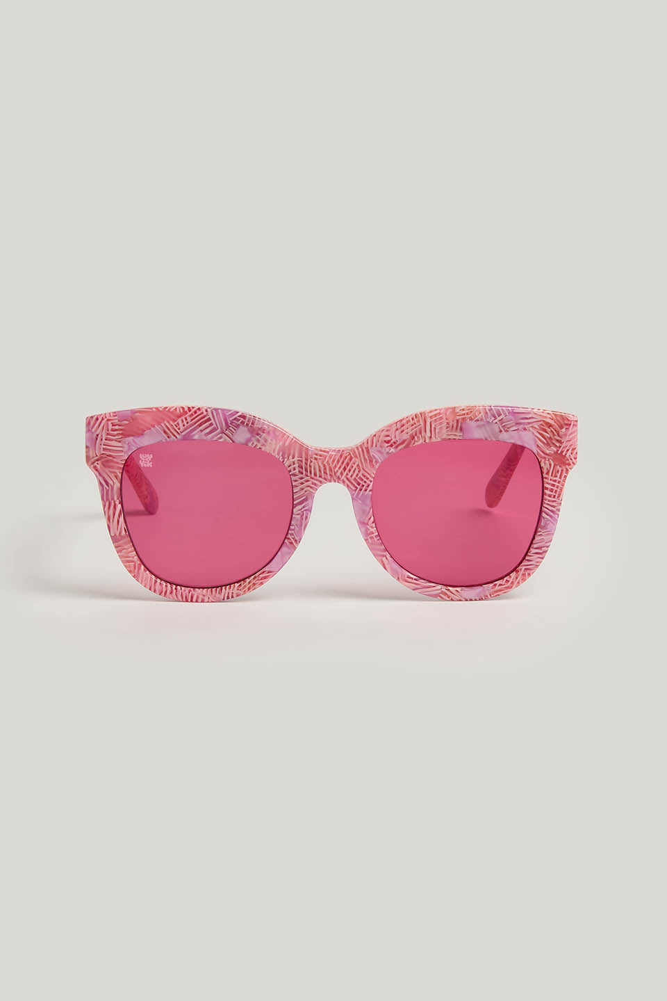 Mizuri - Cat Eye Sunglasses in Pink